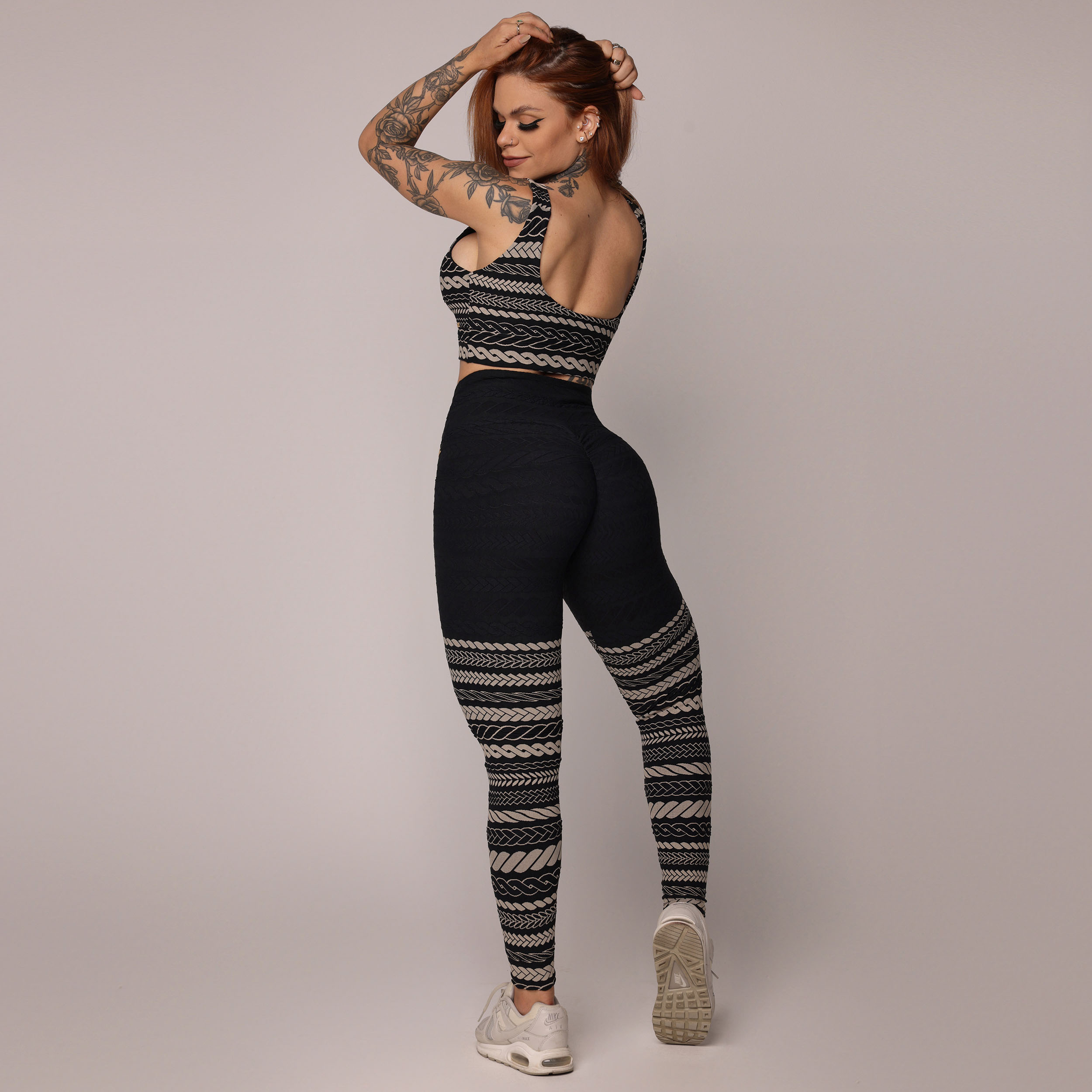 LEGGING EMPINA BUMBUM JACQUARD TRIBAL BLACK BARRADA - Imagem 7