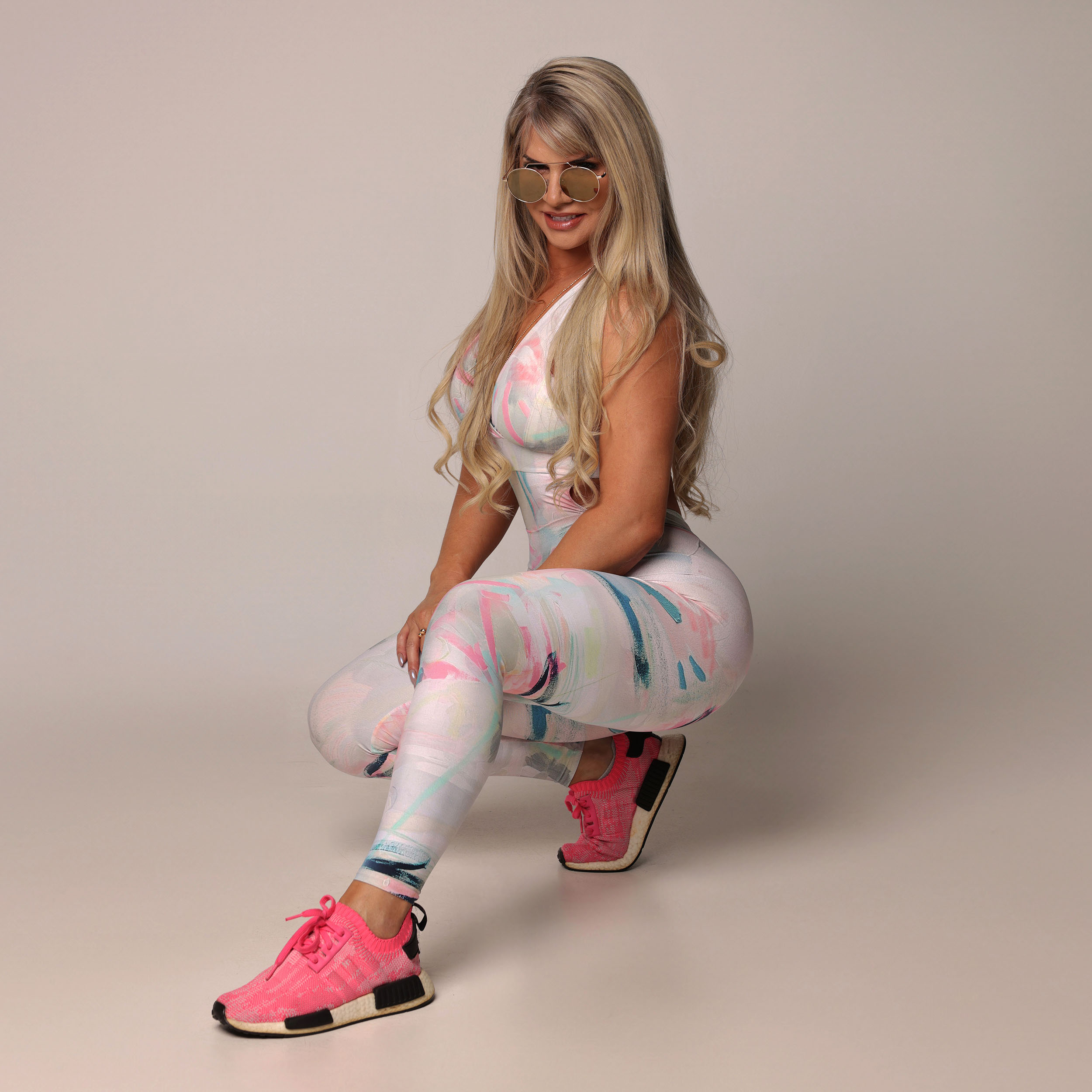 MACACÃO PEQUIM EMPINA BUMBUM PAINT EXCLUSIVA - Imagem 2