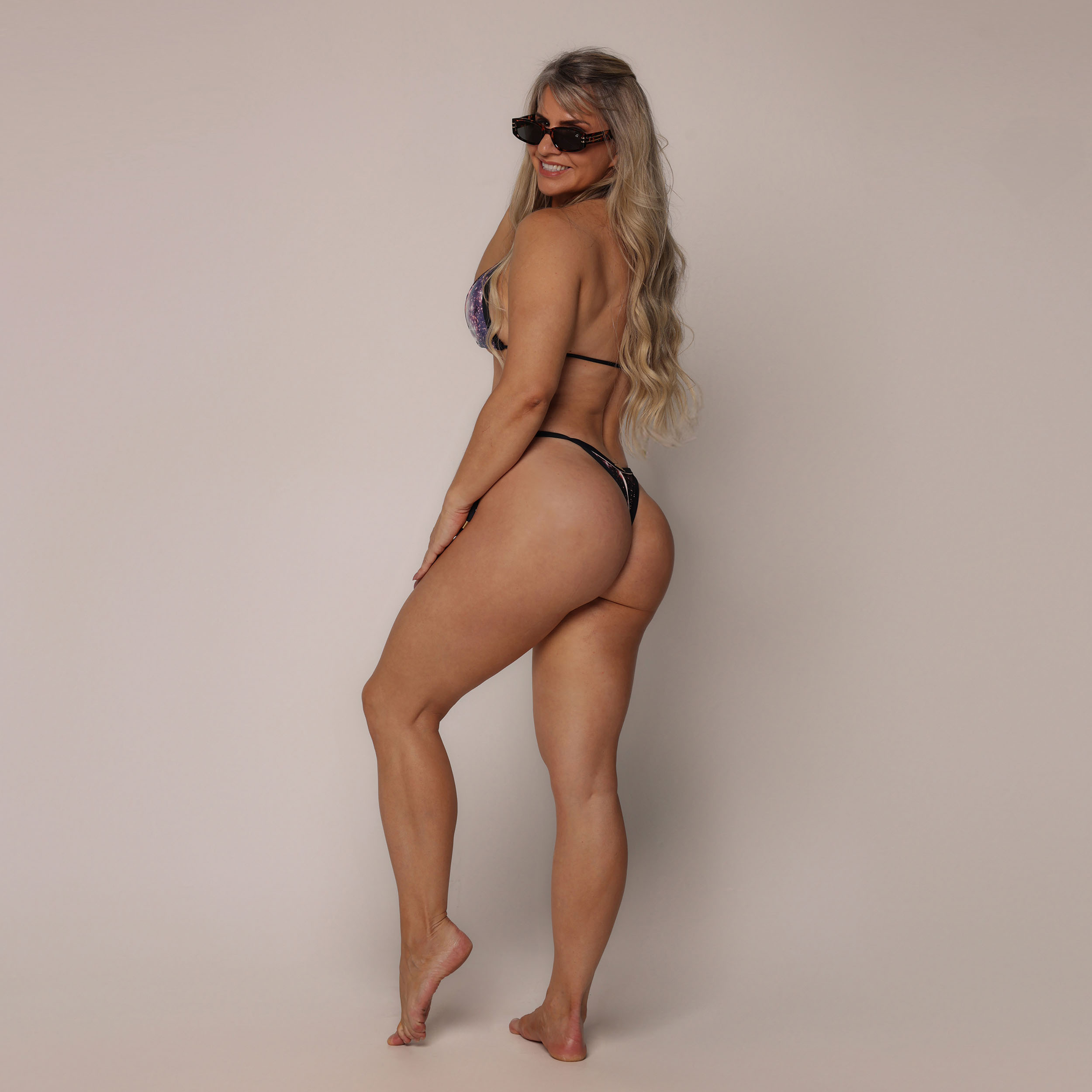 BIQUÍNI CORTININHA CONSTELAÇÃO COM PRETO - Imagem 5