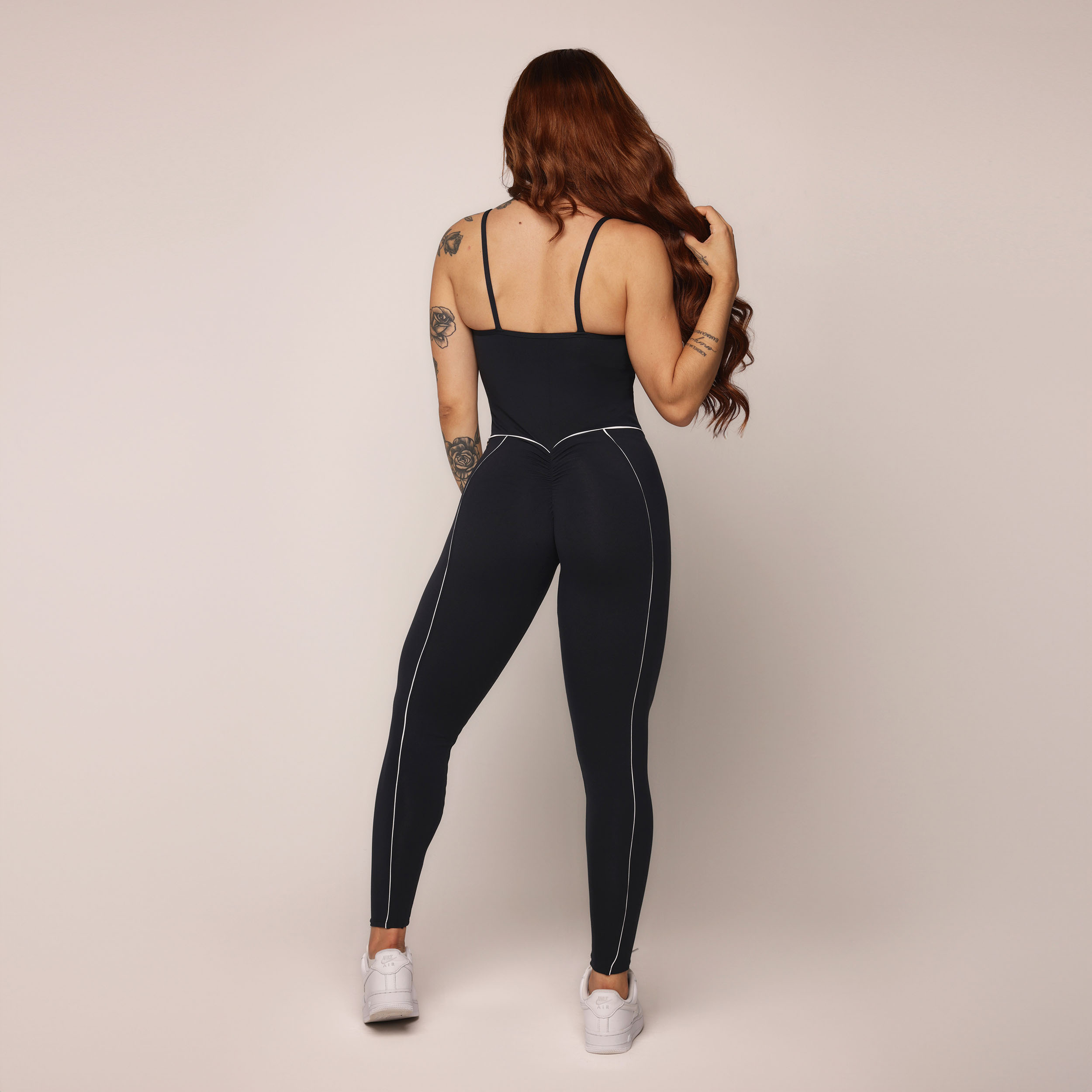 MACACÃO QUEENS EMPINA BUMBUM PRETO - Imagem 5