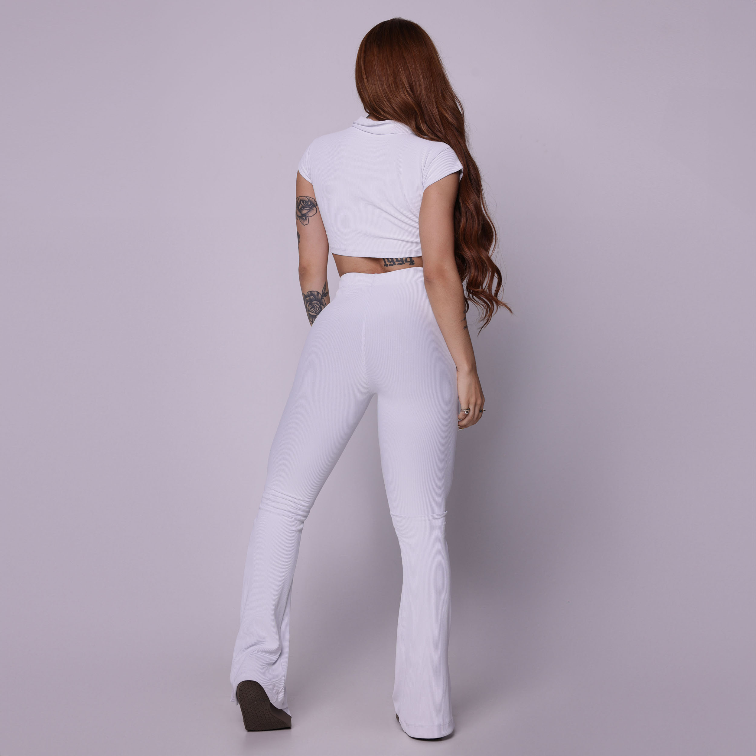 CALÇA FLARE JACQUARD CANELADO BRANCO - Imagem 4