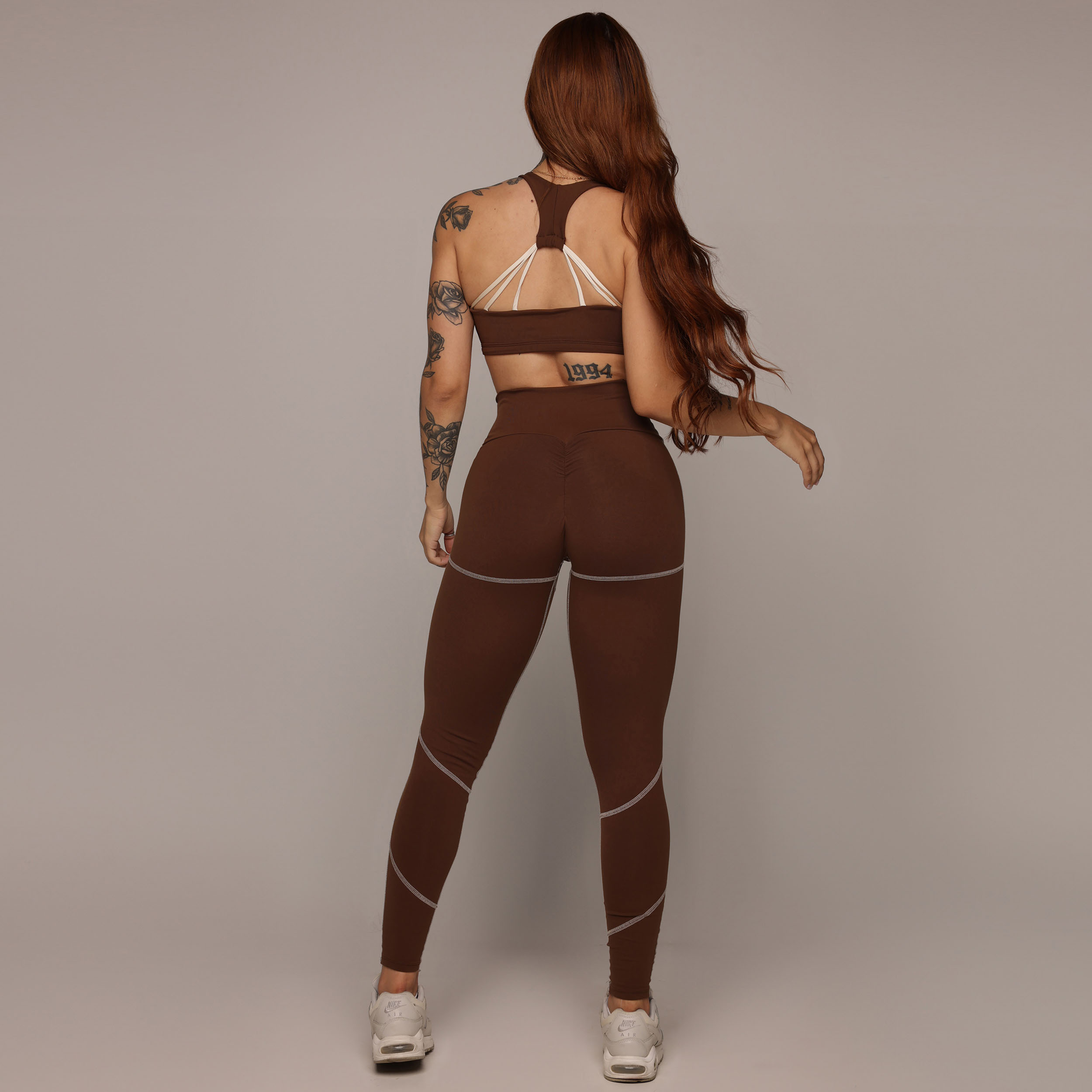 TOP QUEBEC CACAU COM OFF-WHITE - Imagem 6