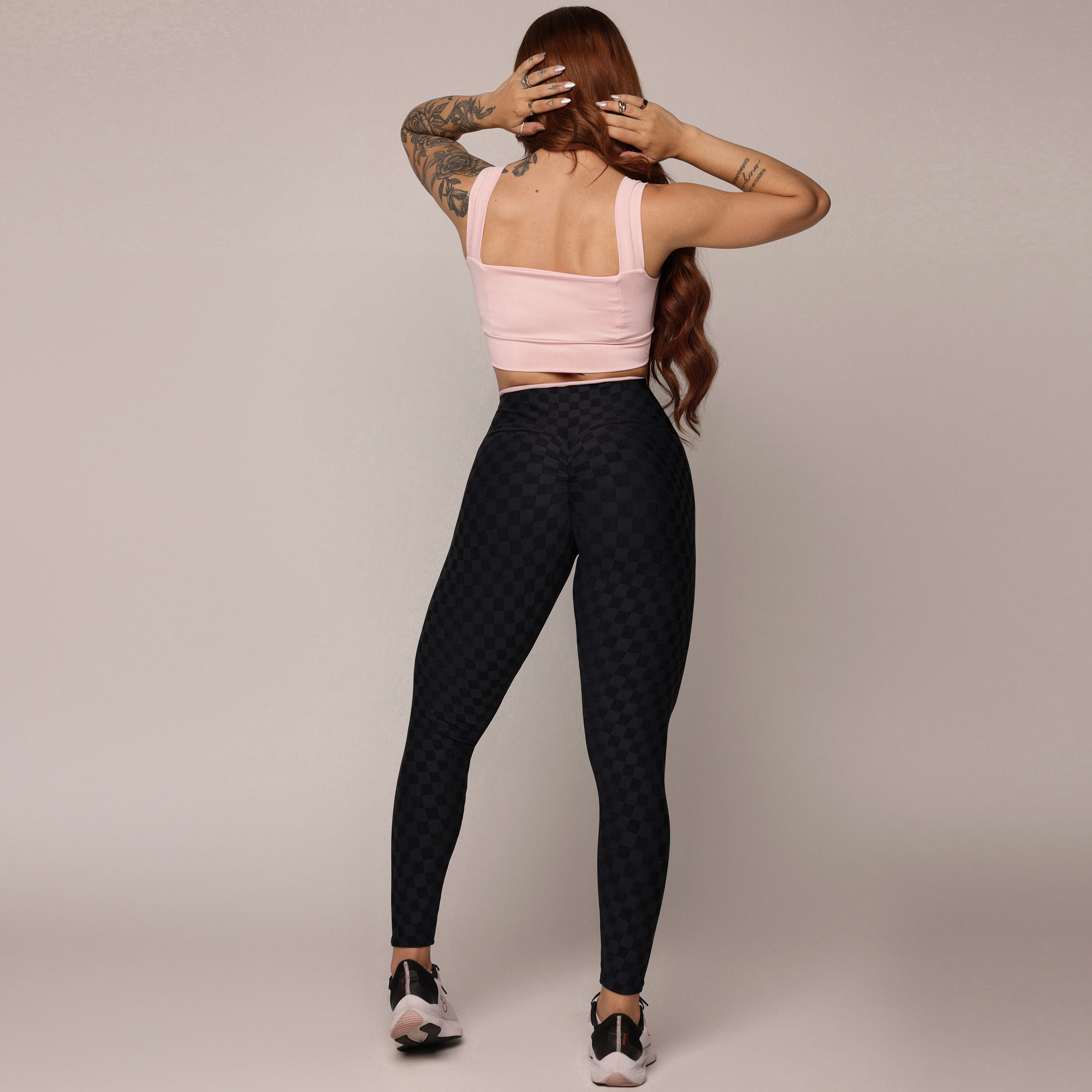 LEGGING BICOLOR EMPINA BUMBUM JACQUARD XEQUE-MATE PRETO - Imagem 6