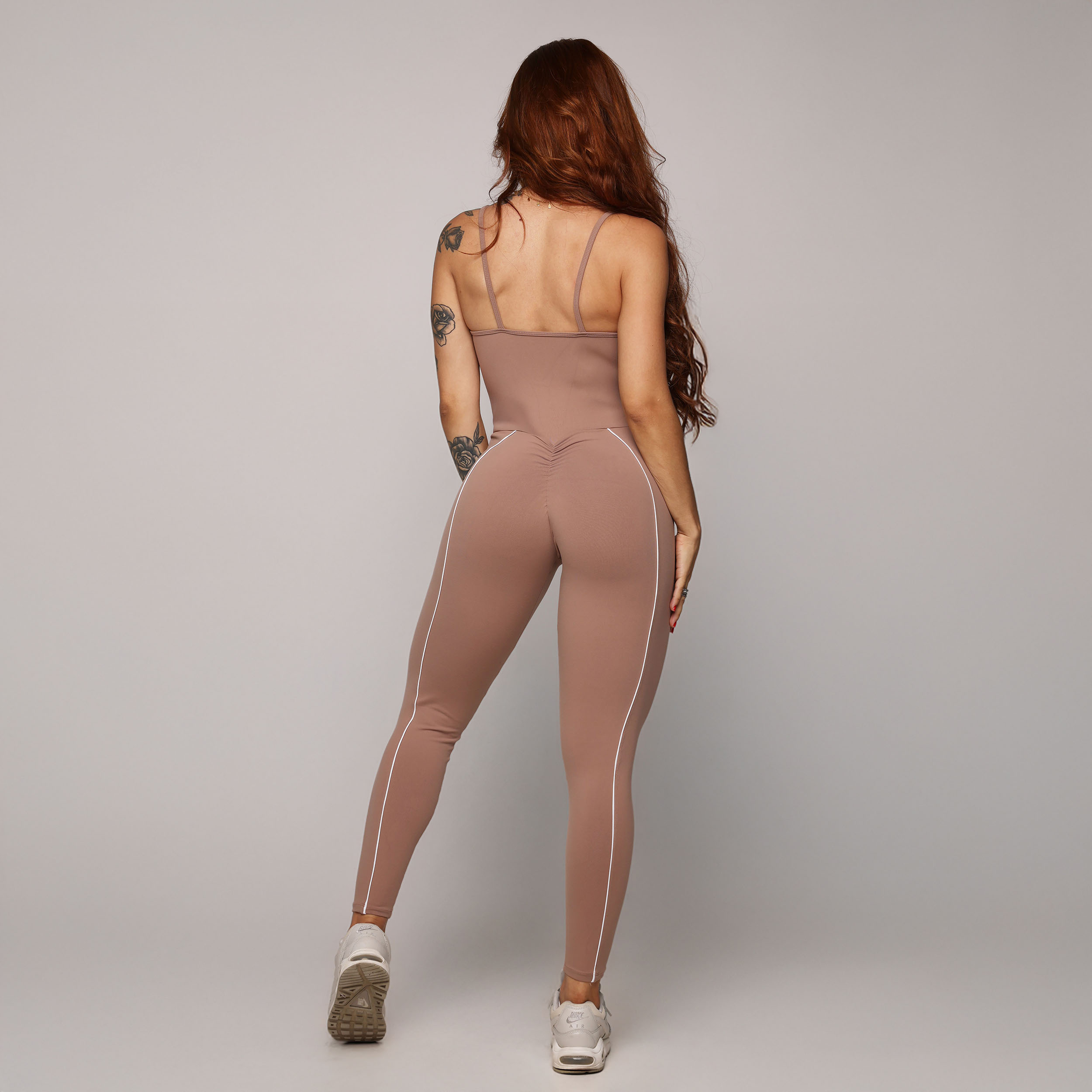 MACACÃO QUEENS EMPINA BUMBUM AVELÃ - Imagem 4