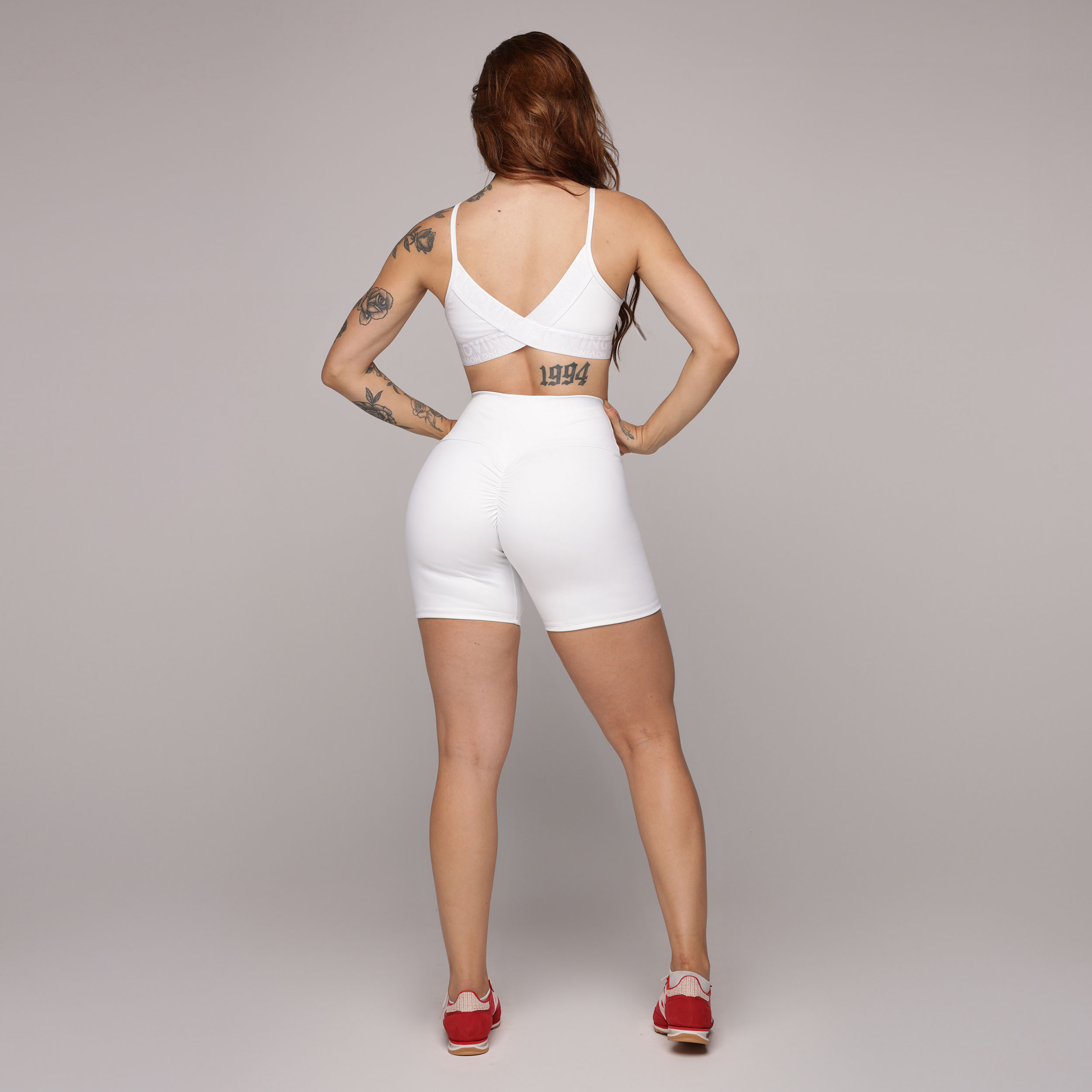 SHORT EMPINA BUMBUM BRANCO AVELUDADO ZERO TRANSPARÊNCIA - Imagem 6