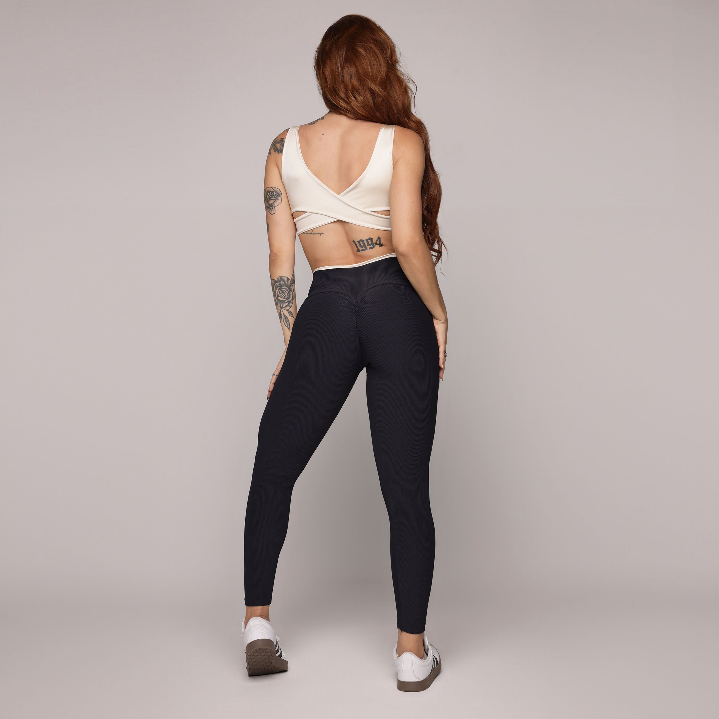 LEGGING BICOLOR EMPINA BUMBUM JACQUARD CANELADO PRETO - Imagem 9