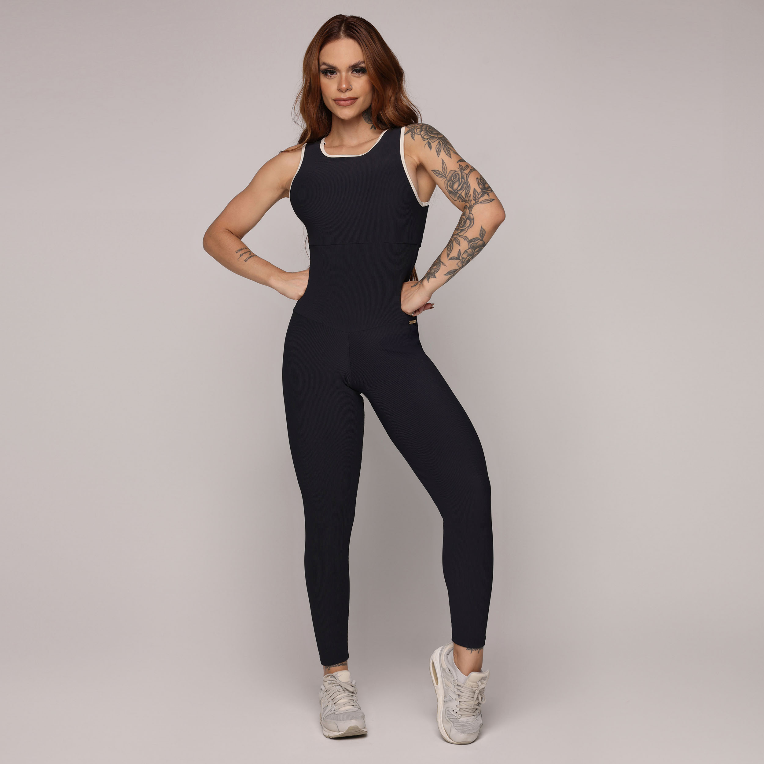 MACACÃO LOTUS EMPINA BUMBUM JACQUARD CANELADO PRETO - Imagem 3