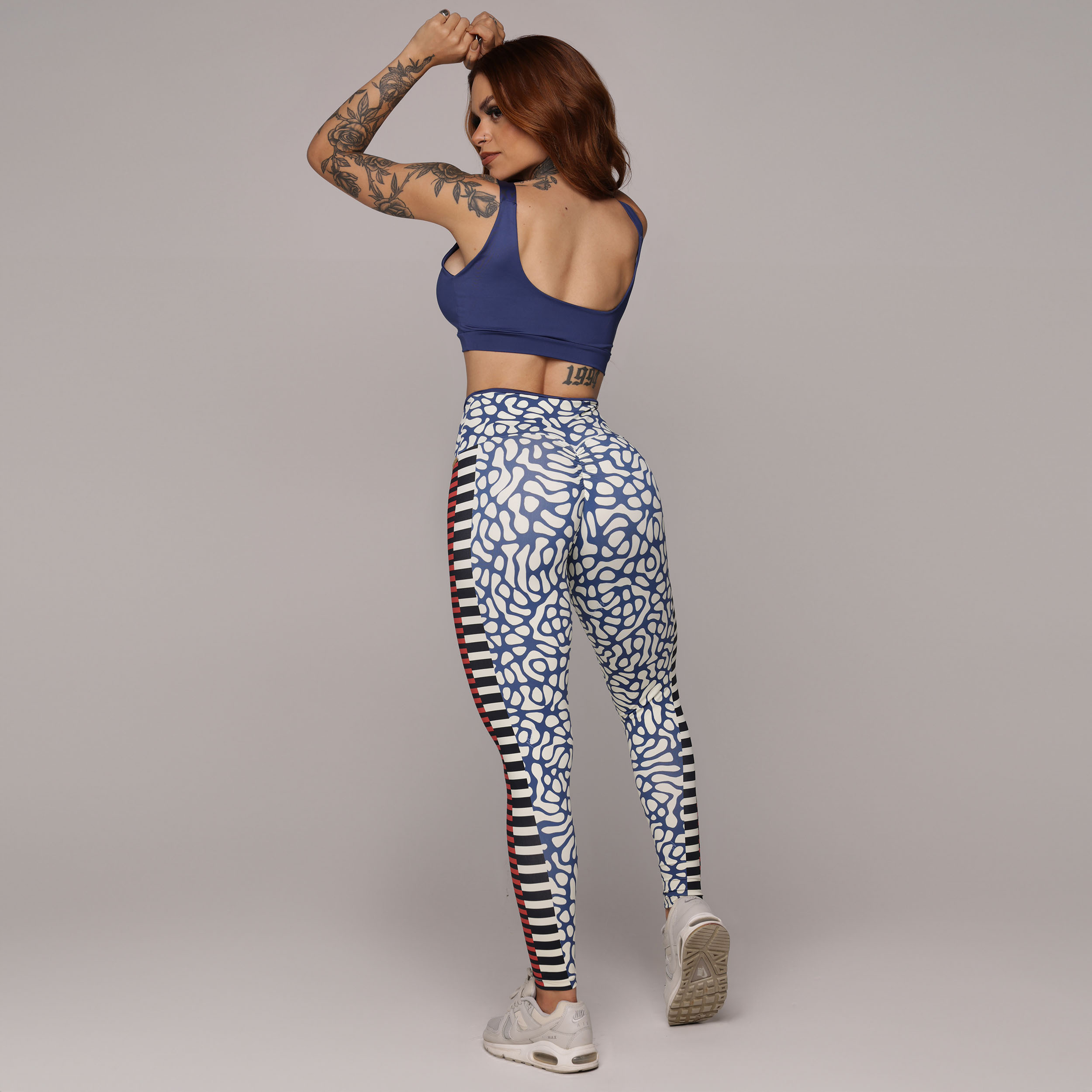 LEGGING BICOLOR EMPINA BUMBUM ZURI EXCLUSIVA - Imagem 8