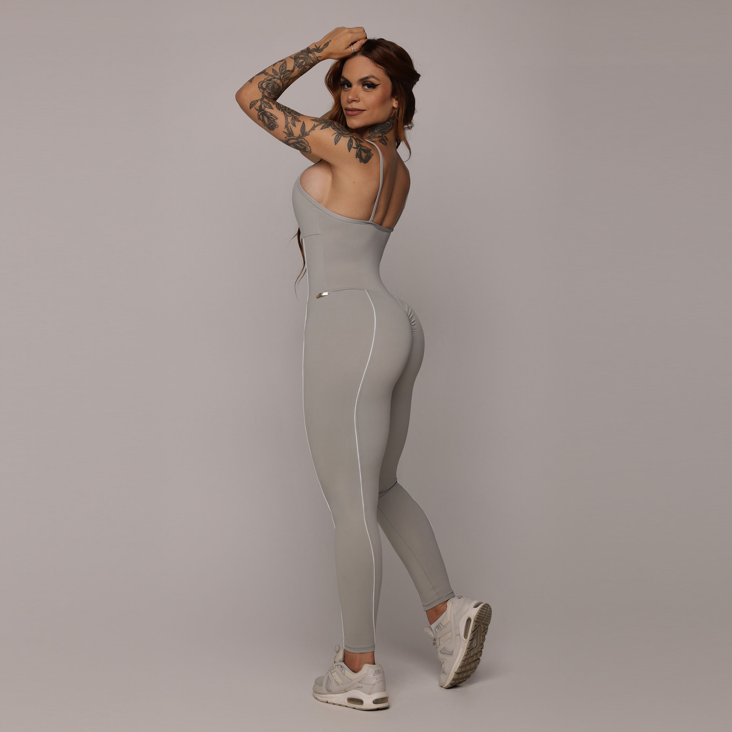 MACACÃO QUEENS EMPINA BUMBUM CINZA SPACE - Imagem 5