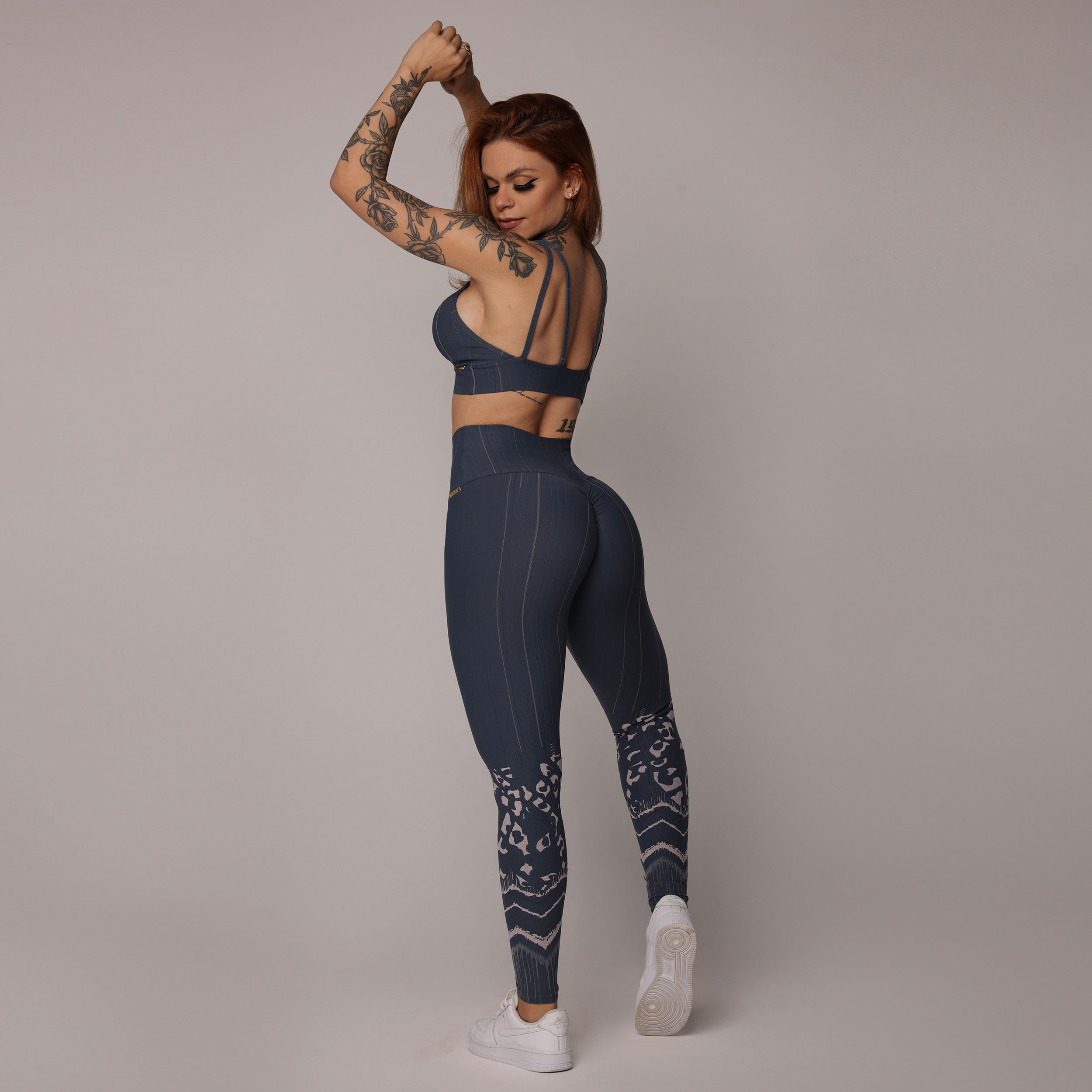 LEGGING EMPINA BUMBUM JACQUARD ANIMAL COM BRANCO - Imagem 7