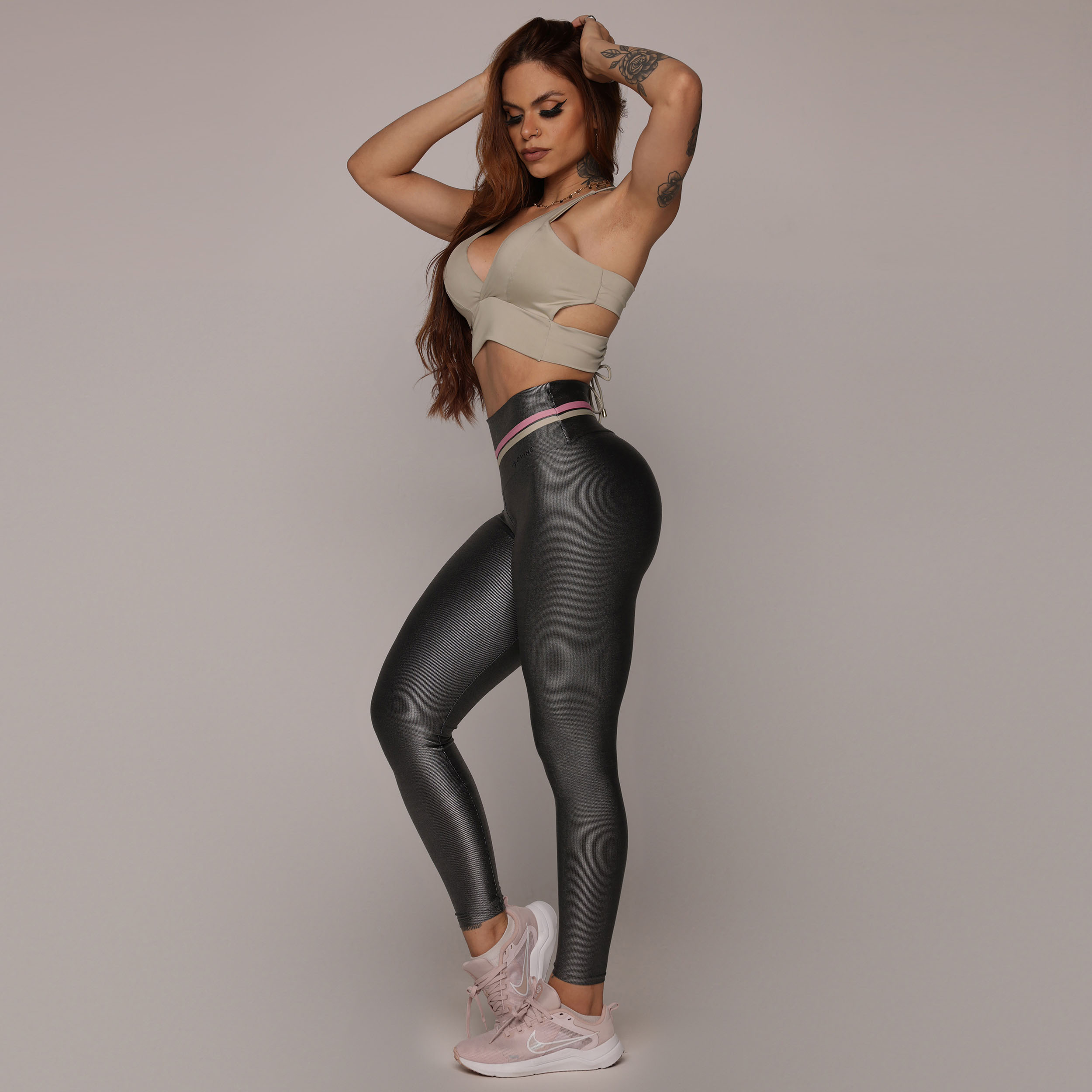 LEGGING EMPINA BUMBUM GLOSSY GRAFITE - Imagem 7