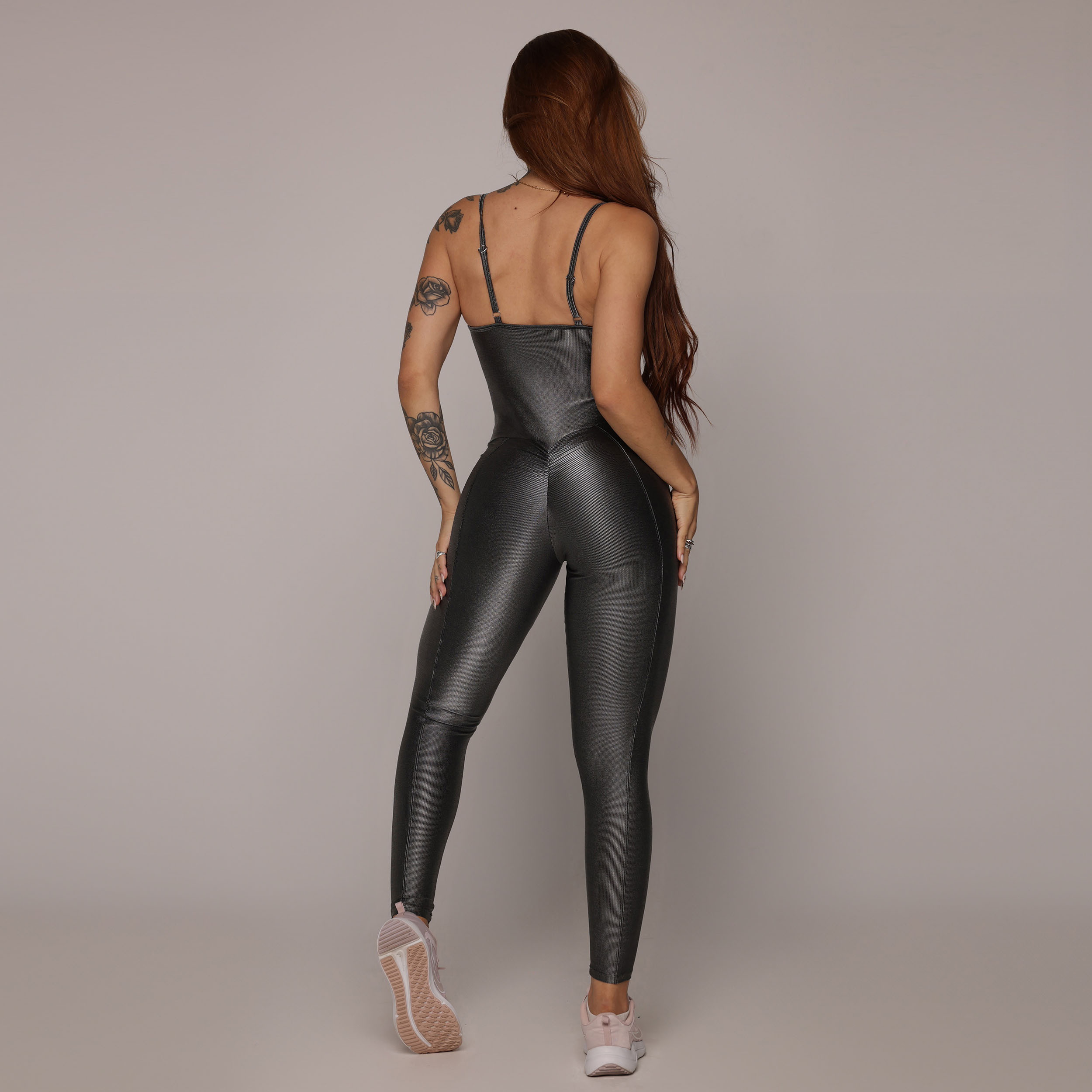 MACACÃO QUEENS EMPINA BUMBUM GLOSSY GRAFITE - Imagem 3