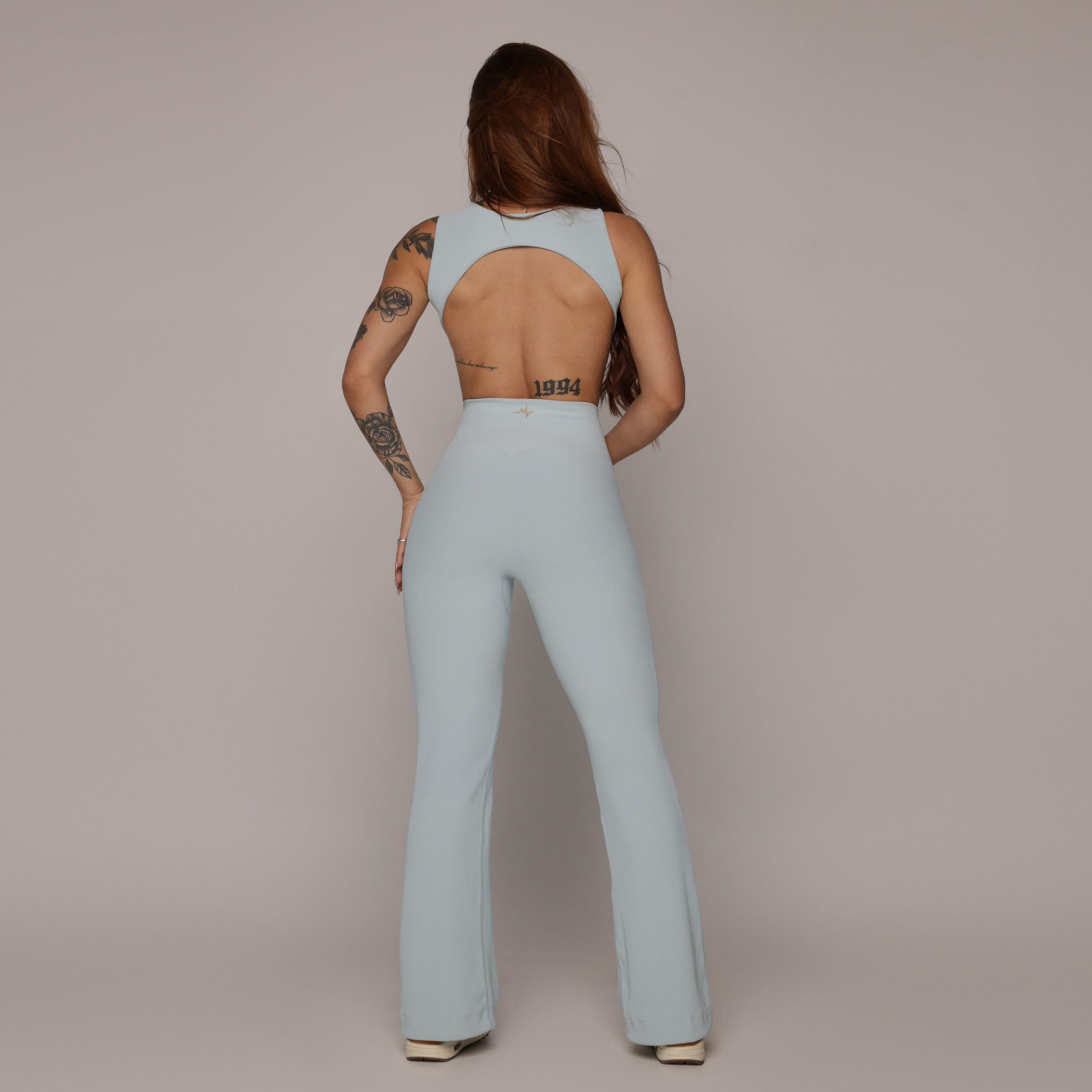 MACACÃO CHIPRE FLARE JACQUARD CANELADO AZUL SERENITY - Imagem 4