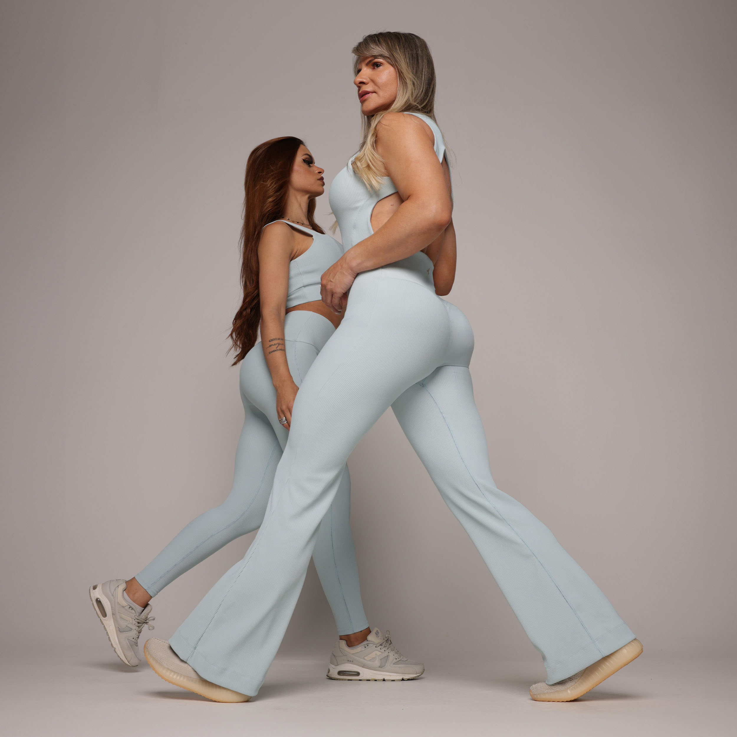 MACACÃO CHIPRE FLARE JACQUARD CANELADO AZUL SERENITY - Imagem 6