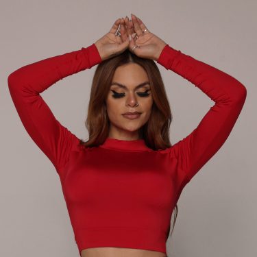 CROPPED CARMEL MANGA LONGA SCARLET