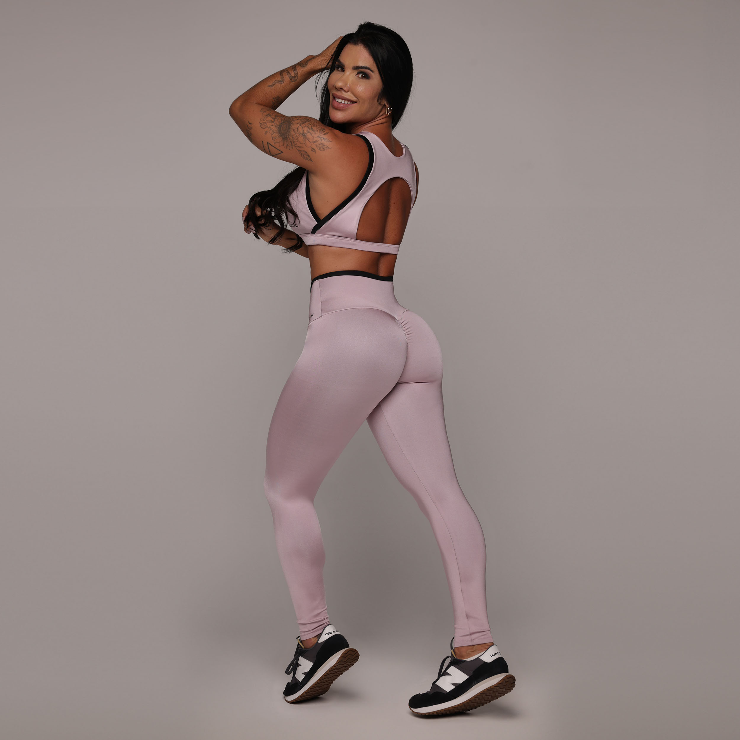 LEGGING BICOLOR EMPINA BUMBUM BLACKOUT GLOSS ROSÊ - Imagem 6