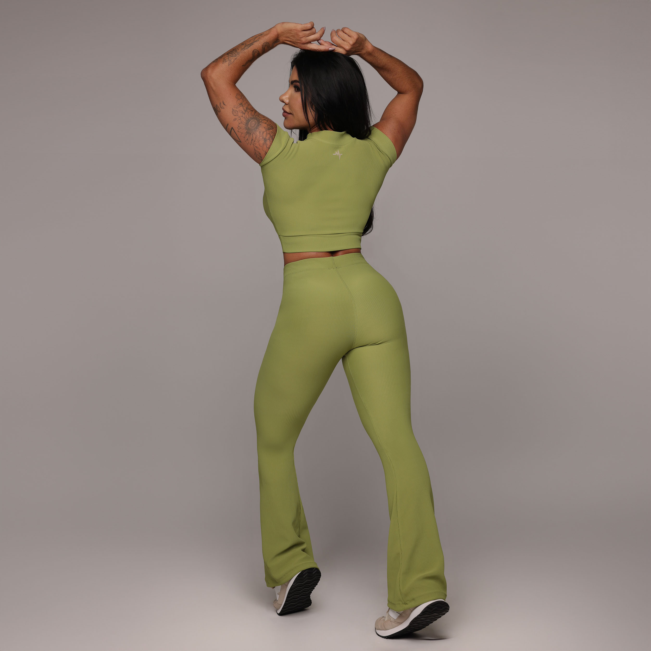 CROPPED CARMEL JACQUARD CANELADO VERDE OLIVA - Imagem 5