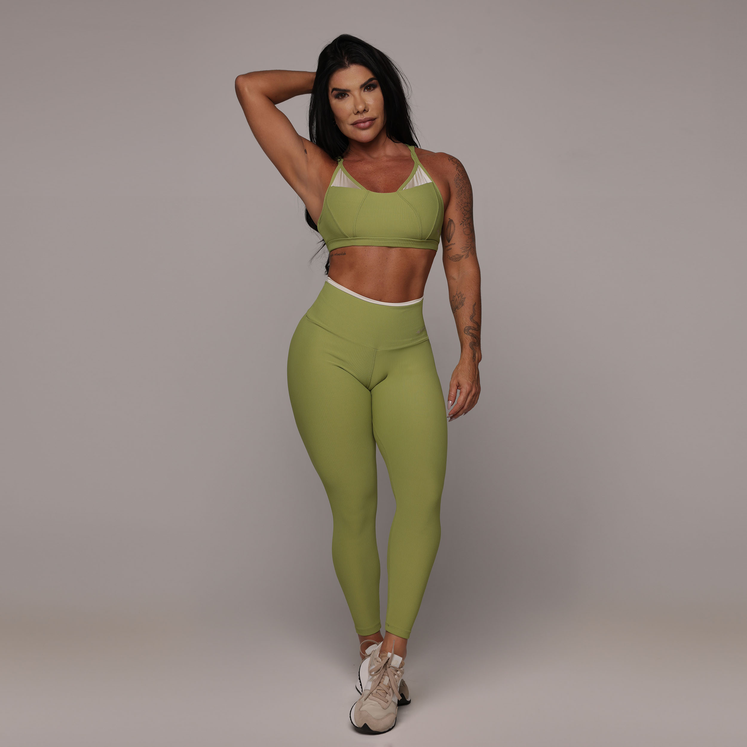 TOP PETRA JACQUARD CANELADO VERDE OLIVA - Imagem 4