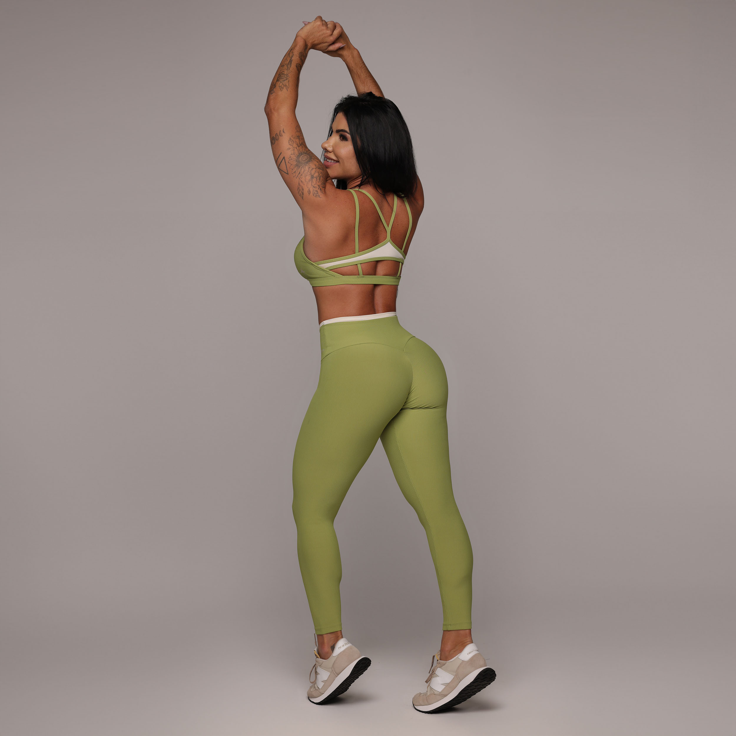 TOP PETRA JACQUARD CANELADO VERDE OLIVA - Imagem 6