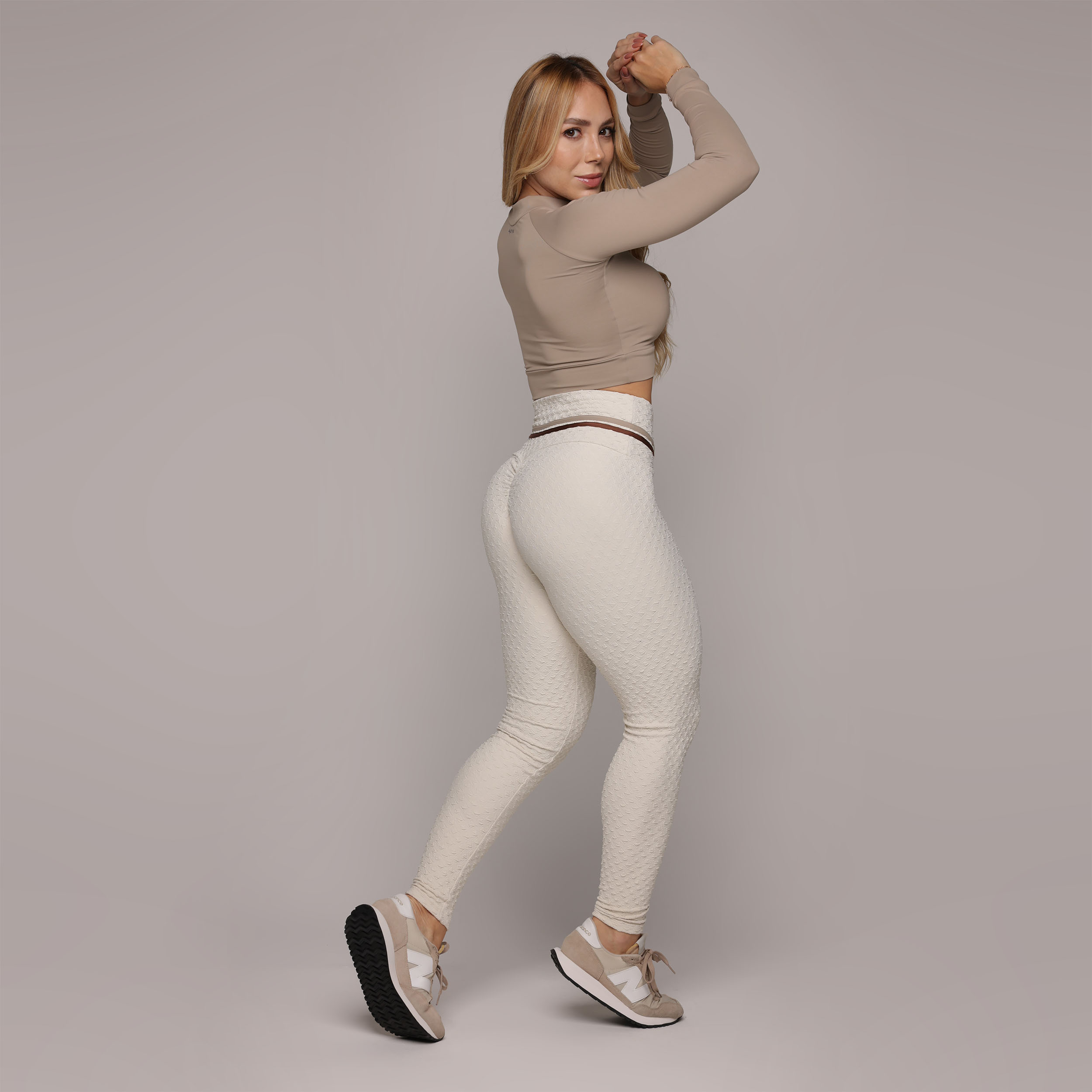 LEGGING EMPINA BUMBUM JACQUARD DIAMOND OFF-WHITE - Imagem 6