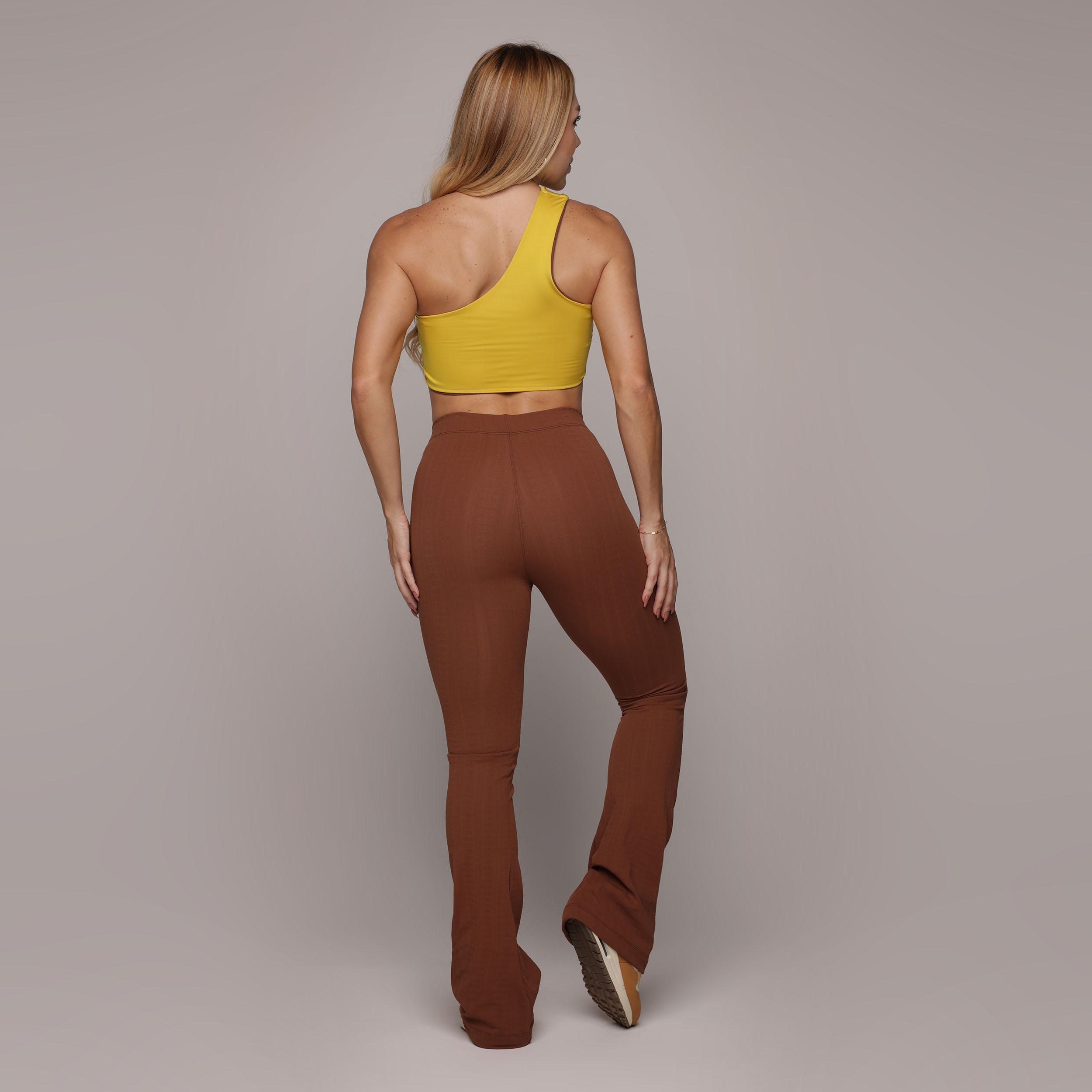 CALÇA FLARE JACQUARD FLOWERS COFFEE - Imagem 8