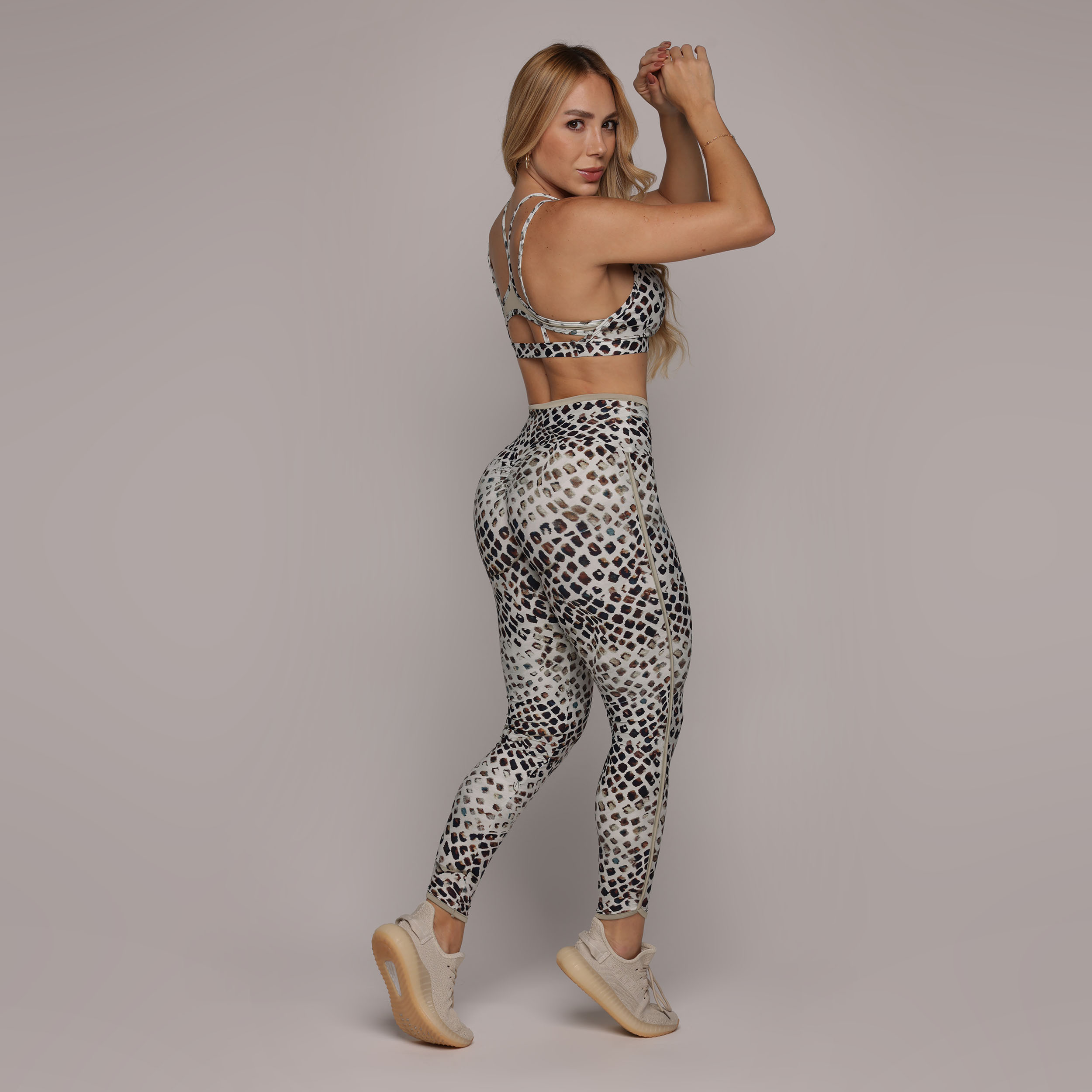 LEGGING LIVE BICOLOR EMPINA BUMBUM OPHIRA EXCLUSIVA - Imagem 8