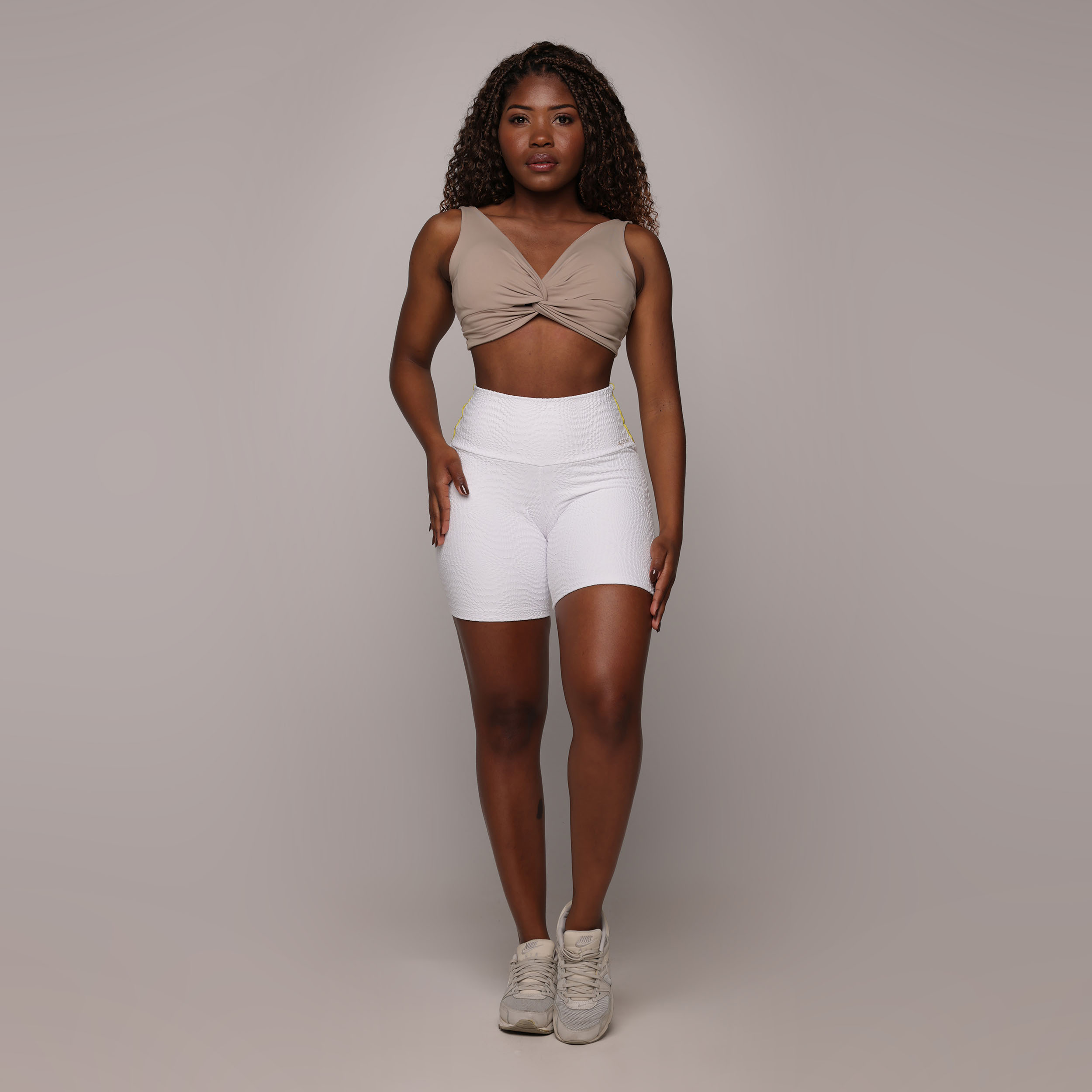 SHORT BOLSINHO EMPINA BUMBUM JACQUARD CROCO BRANCO - Imagem 6