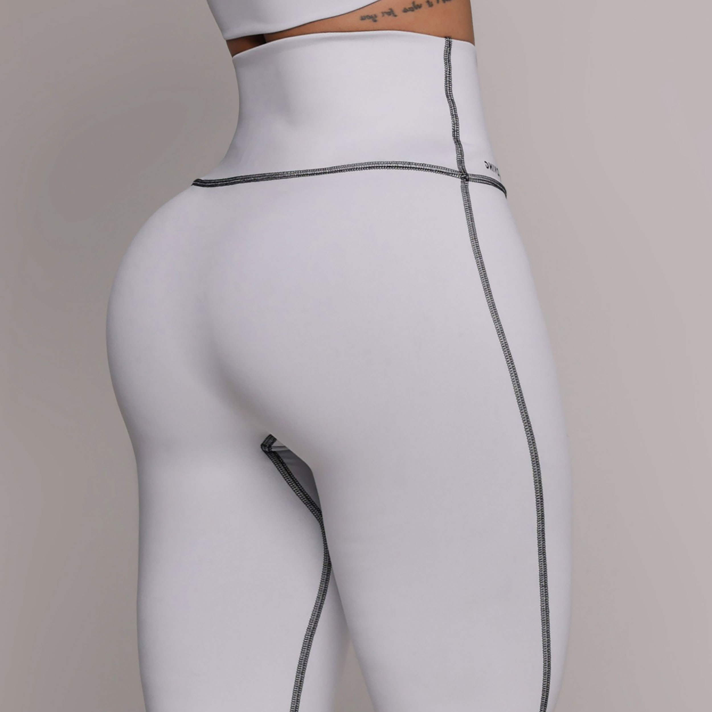 LEGGING DUPLA FACE BLACKOUT BRANCO - Imagem 3