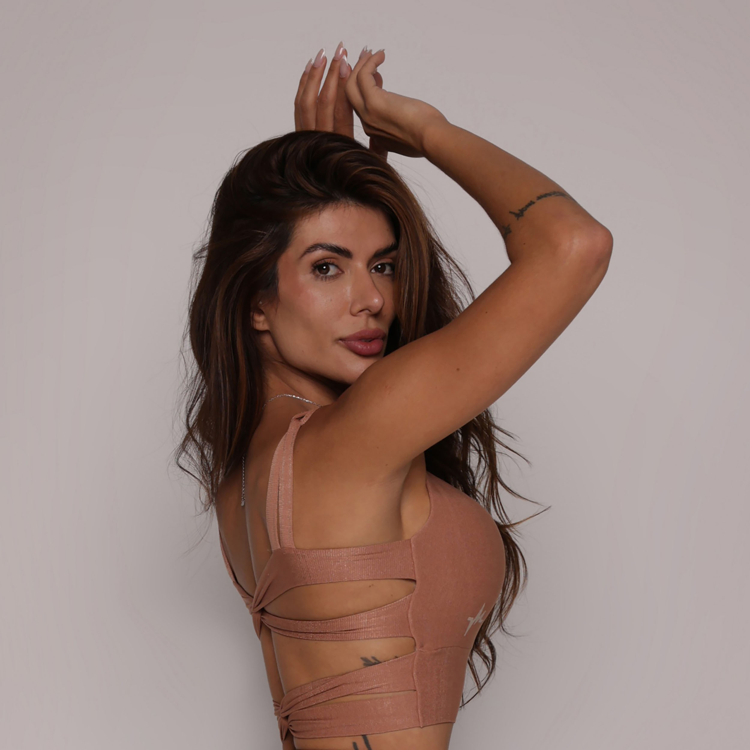 TOP CRETA GLOSSY CANELA - Imagem 4