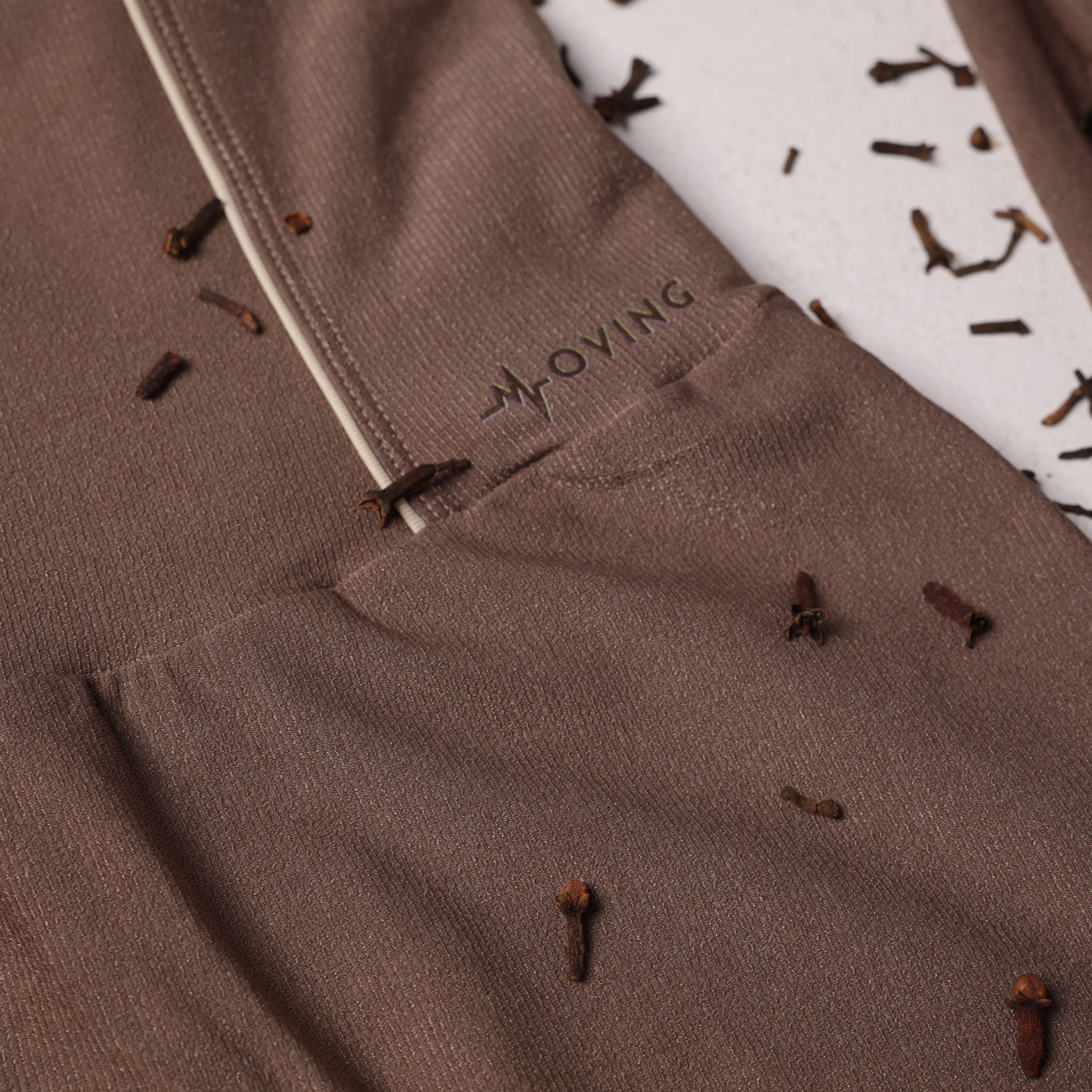 MACACÃO CONFORT GLOSSY CRAVO - Imagem 5