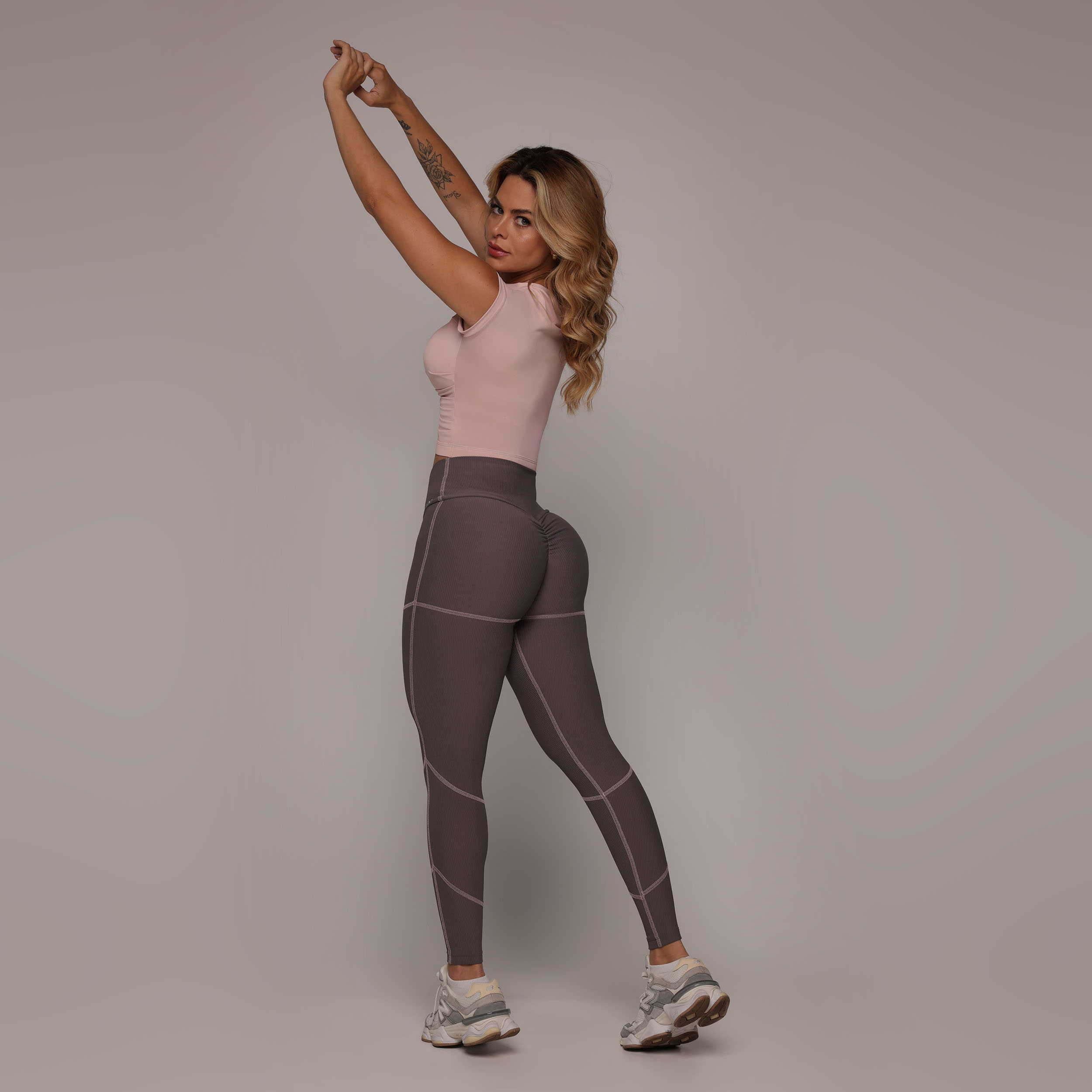 LEGGING PUMP EMPINA BUMBUM JACQUARD CANELADO CHUMBO - Imagem 5