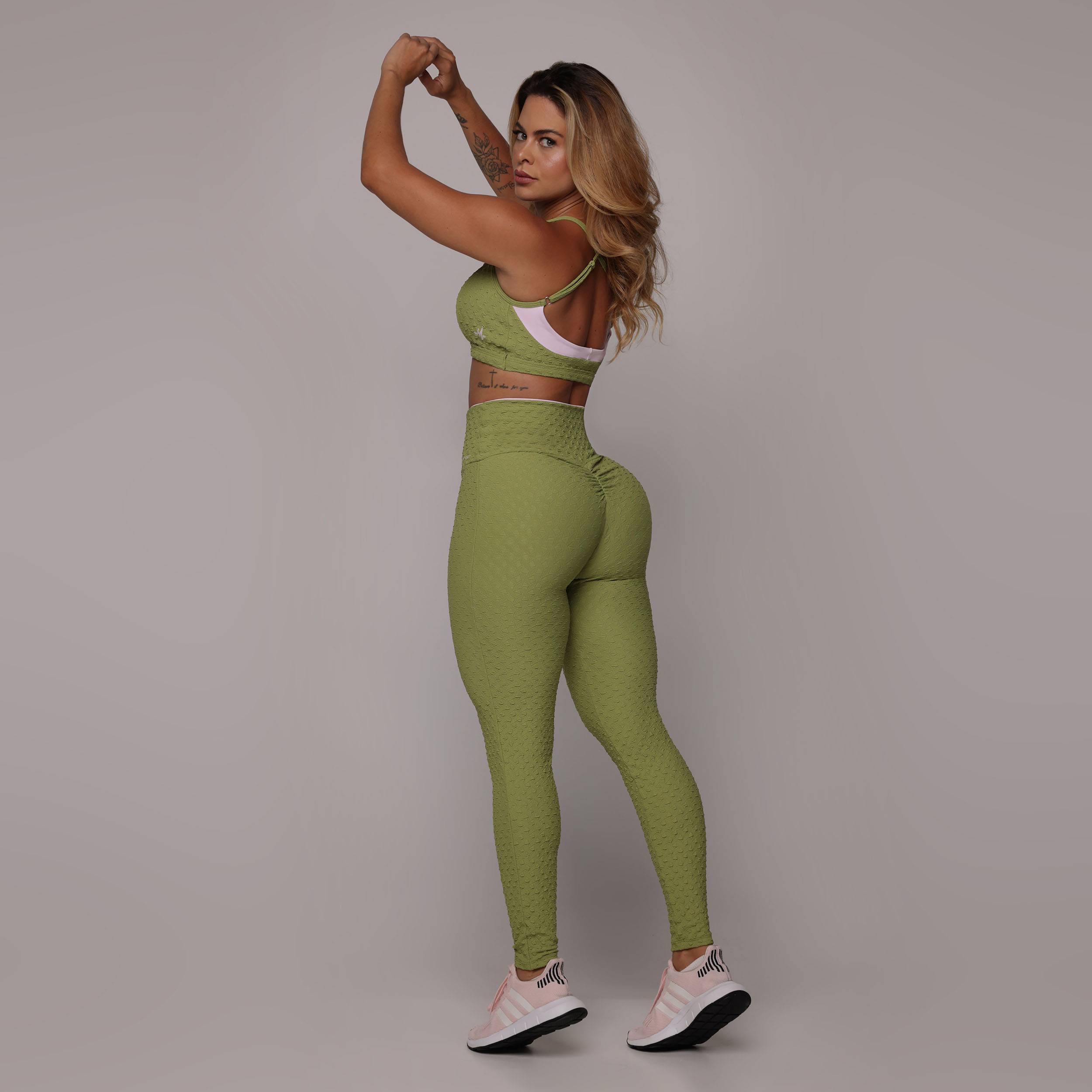 LEGGING CONFORT BICOLOR EMPINA BUMBUM JACQUARD DIAMOND OLIVA - Imagem 4