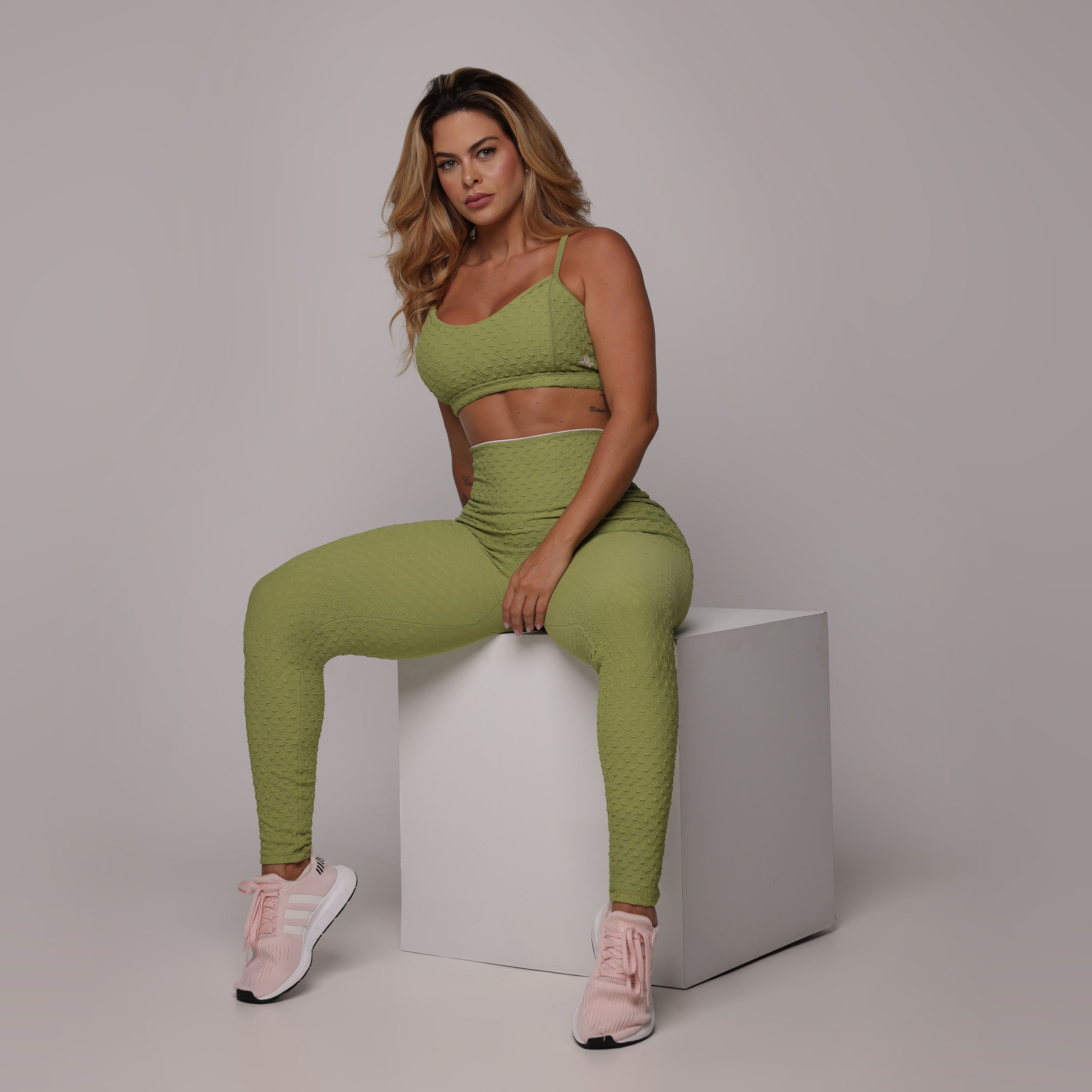 LEGGING CONFORT BICOLOR EMPINA BUMBUM JACQUARD DIAMOND OLIVA - Imagem 6