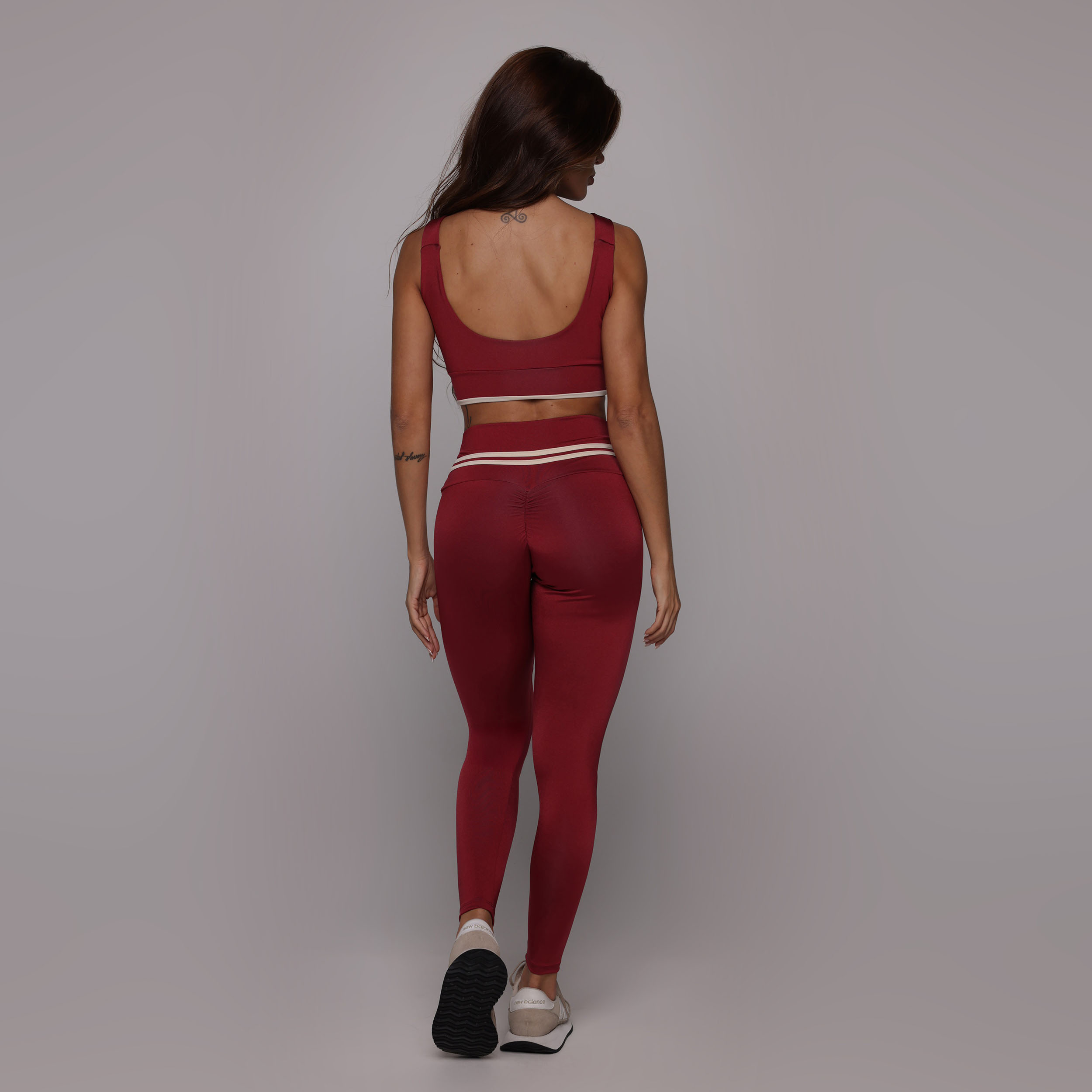 LEGGING EMPINA BUMBUM BLACKOUT GLOSS CEREJA - Imagem 9