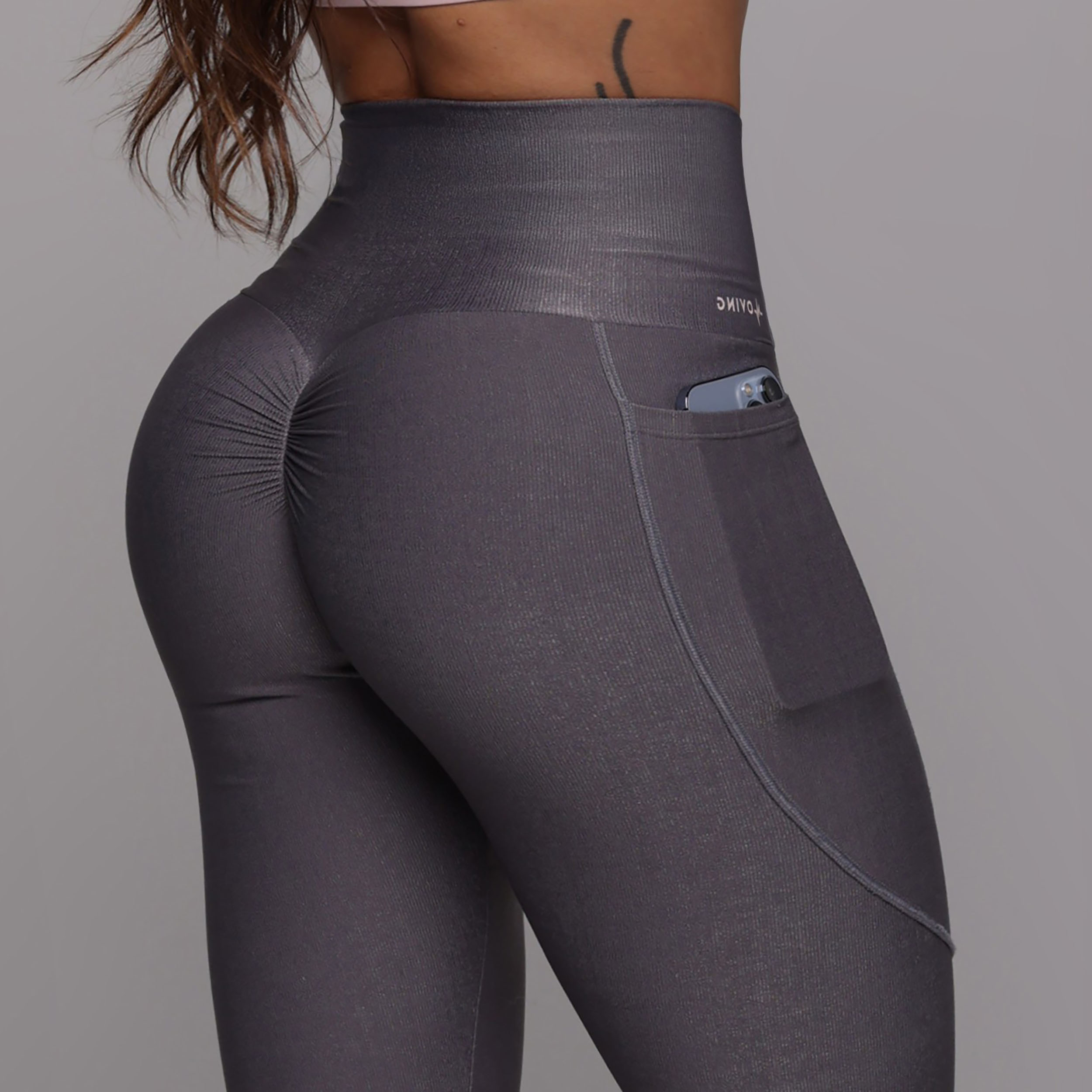 LEGGING MICHIGAN EMPINA BUMBUM GLOSSY CINZA CHUMBO - Imagem 3