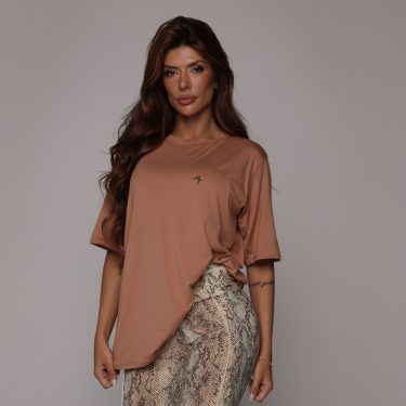 CAMISETA BÁSICA OVERSIZED TECH MODAL CANELA