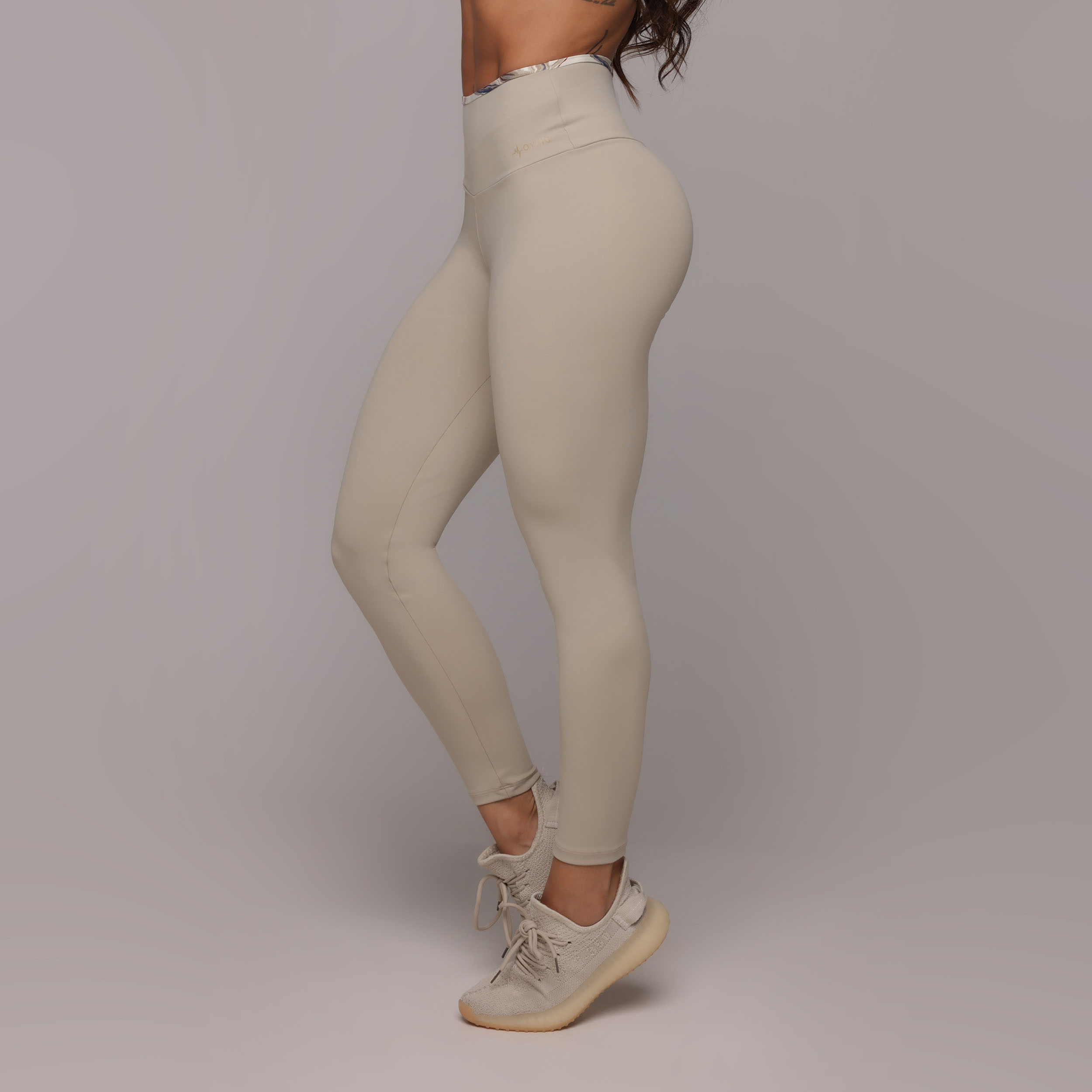 LEGGING BICOLOR EMPINA BUMBUM CINZA IVORY - Imagem 3