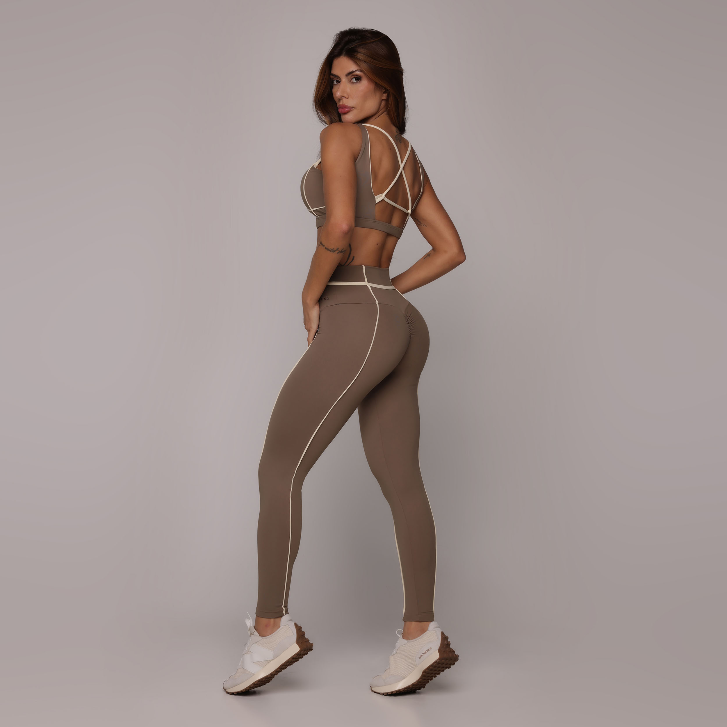LEGGING QUEENS EMPINA BUMBUM CASTANHO - Imagem 5