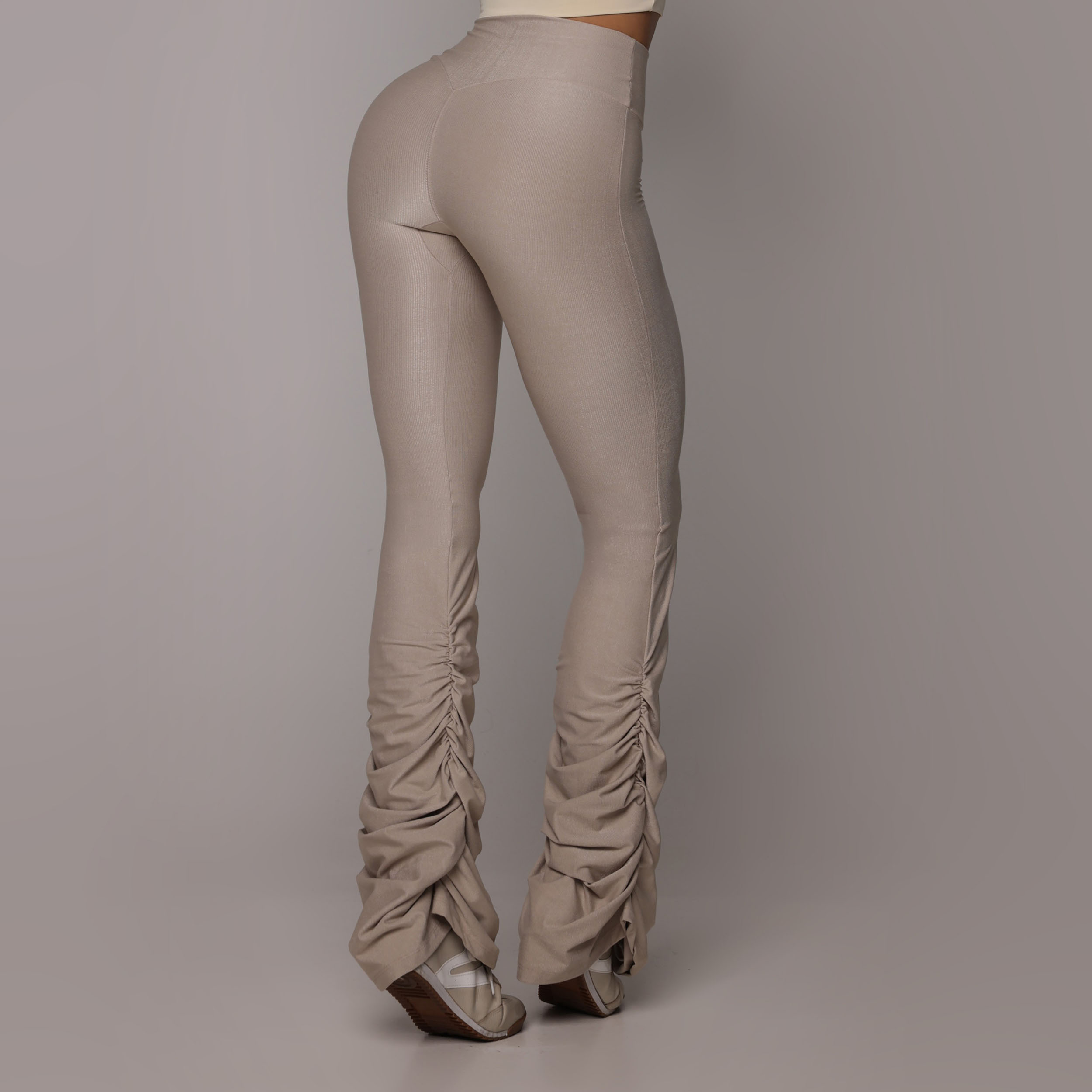 CALÇA DRAPE GLOSSY CHANTILLY - Imagem 4