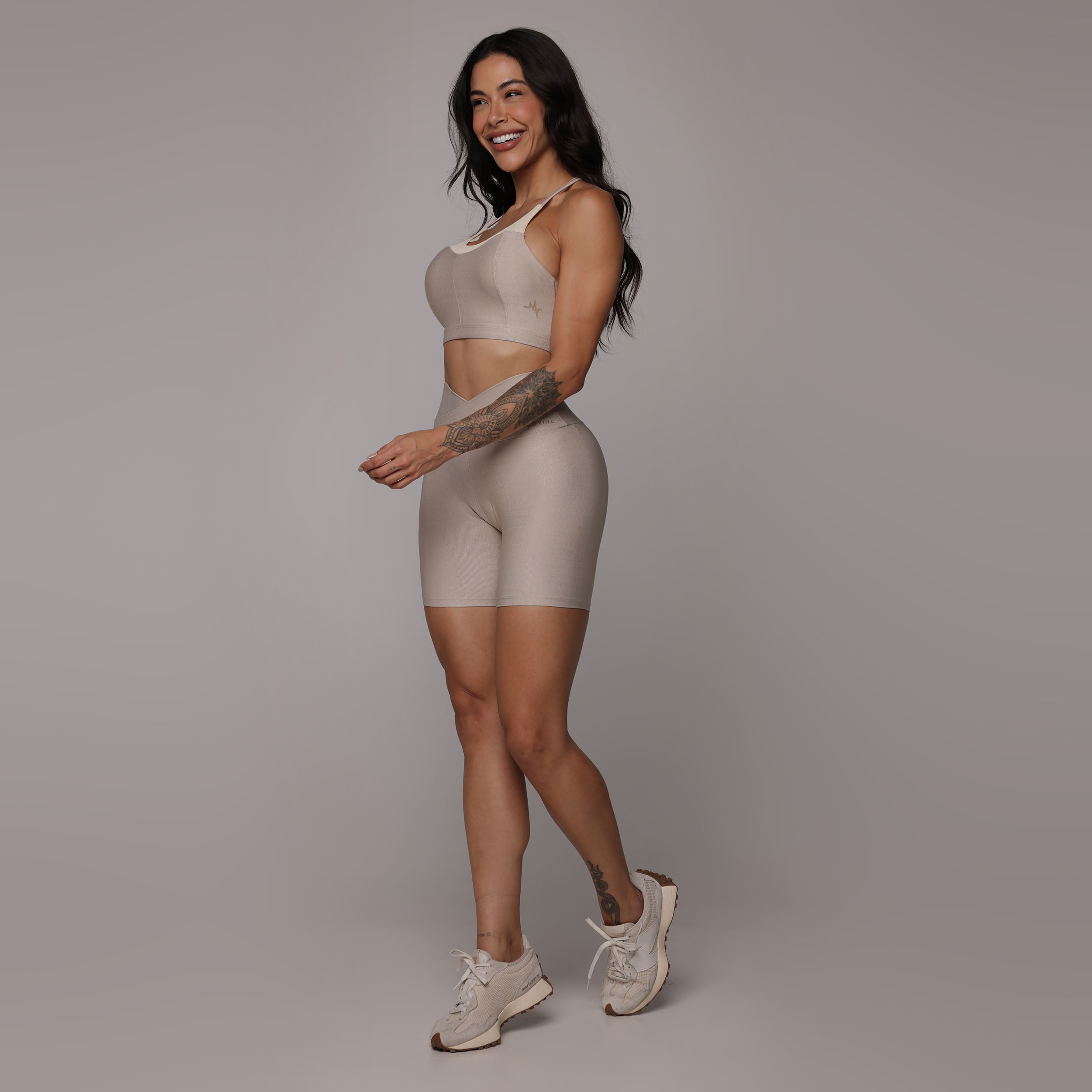 SHORT SENSE GLOSSY CHANTILLY - Imagem 4