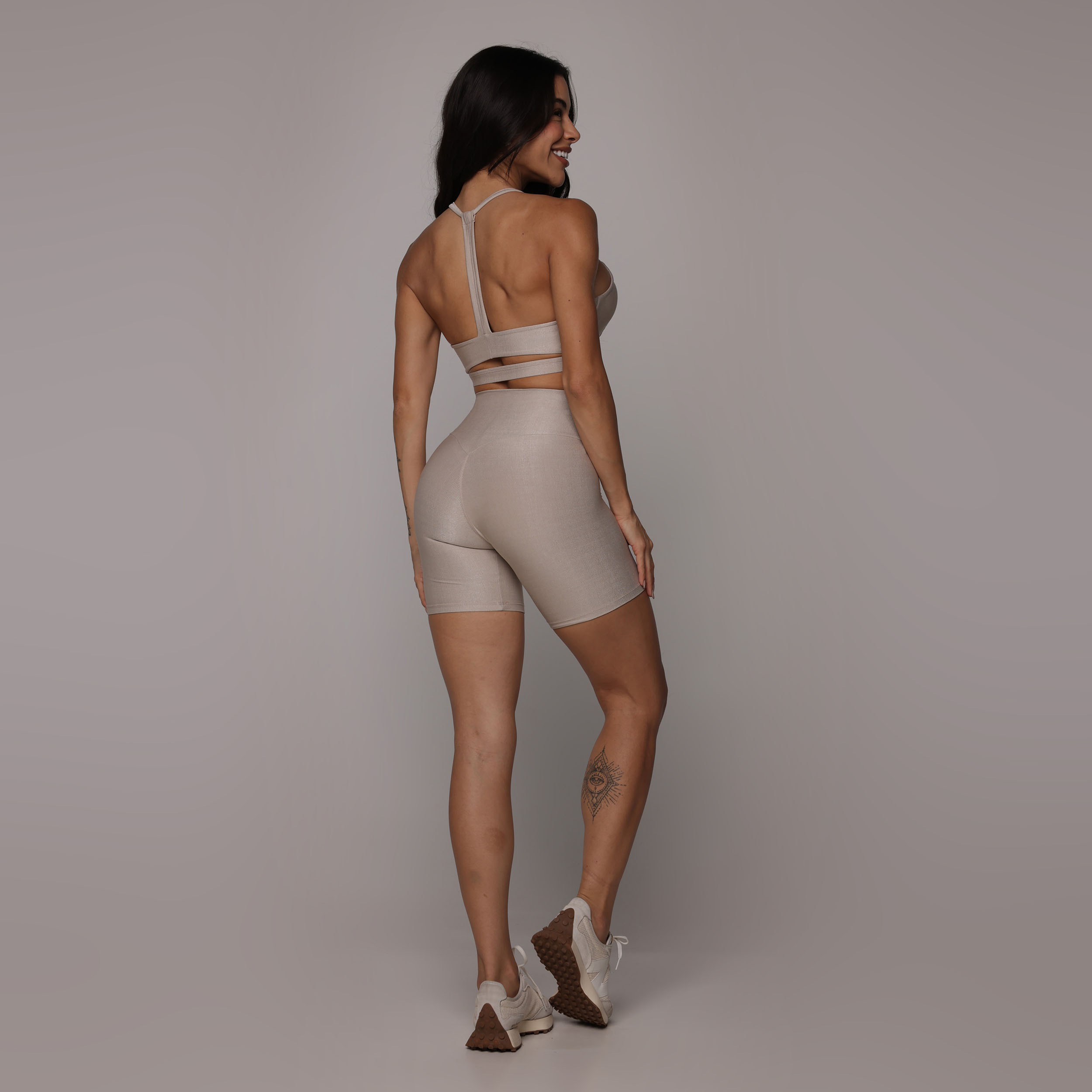 SHORT SENSE GLOSSY CHANTILLY - Imagem 5