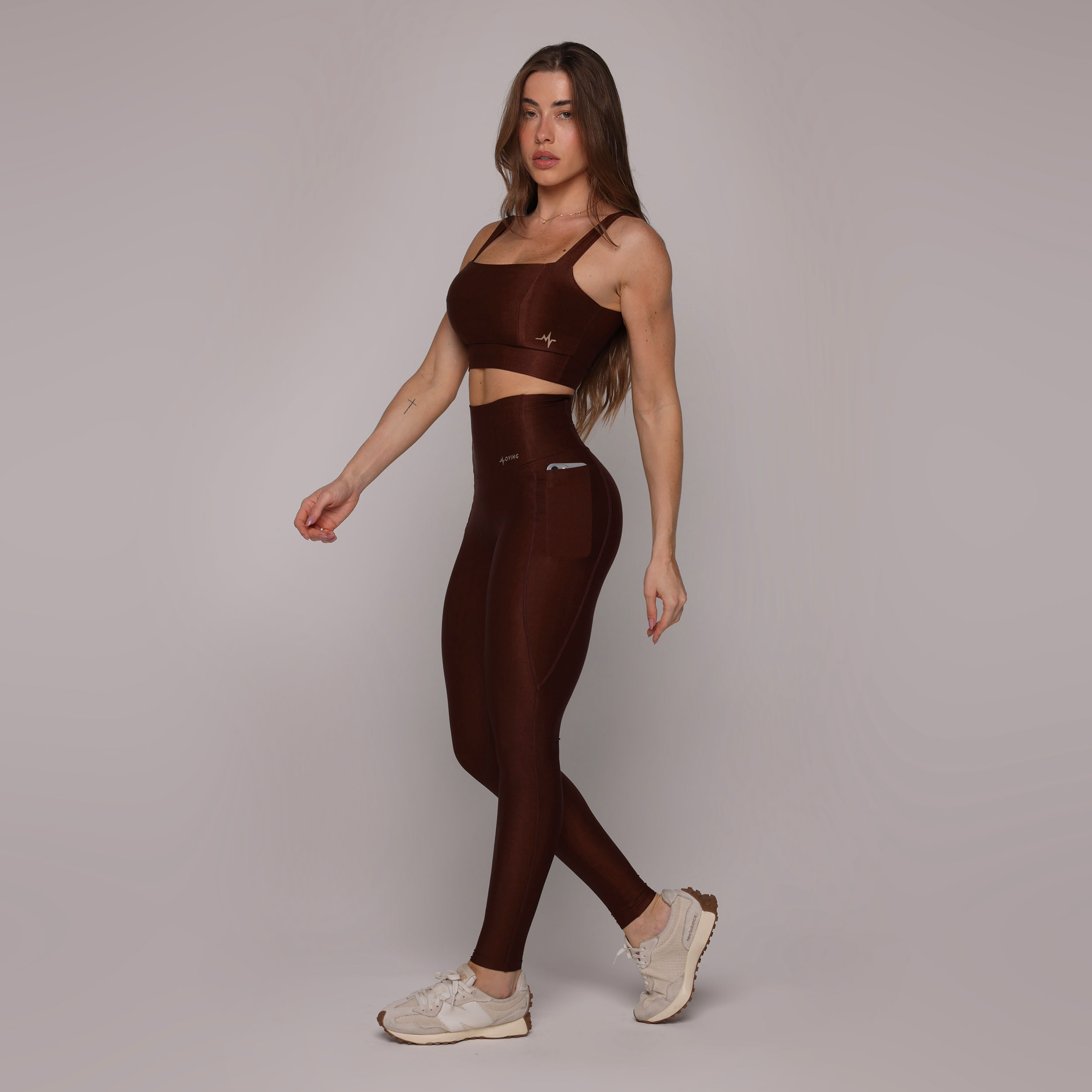 LEGGING ZURIQUE GLOSSY COFFEE - Imagem 4