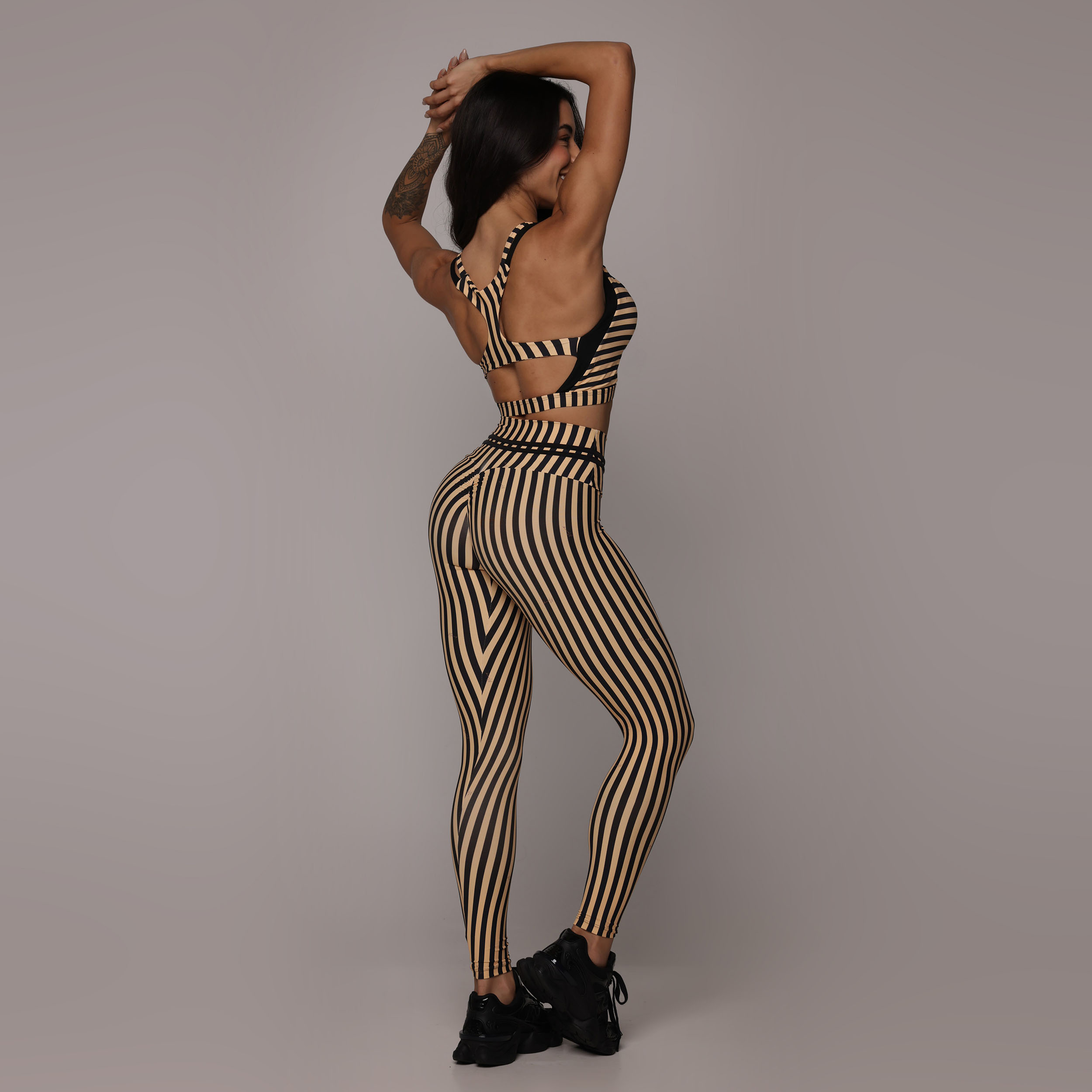 LEGGING EMPINA BUMBUM MACADÂMIA EXCLUSIVA - Imagem 6