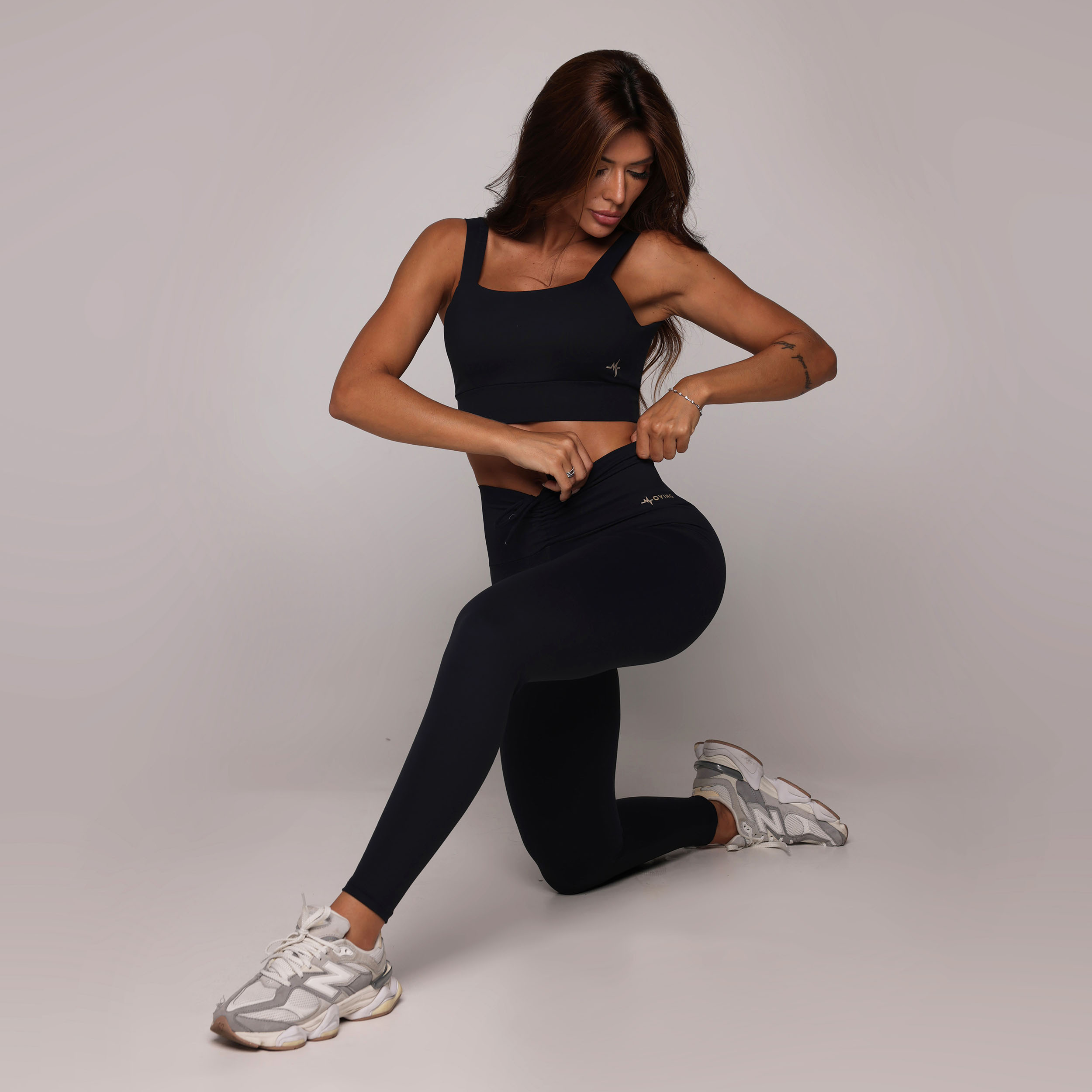 LEGGING EMPINA BUMBUM PRETA TOQUE DE PÊSSEGO - Imagem 3