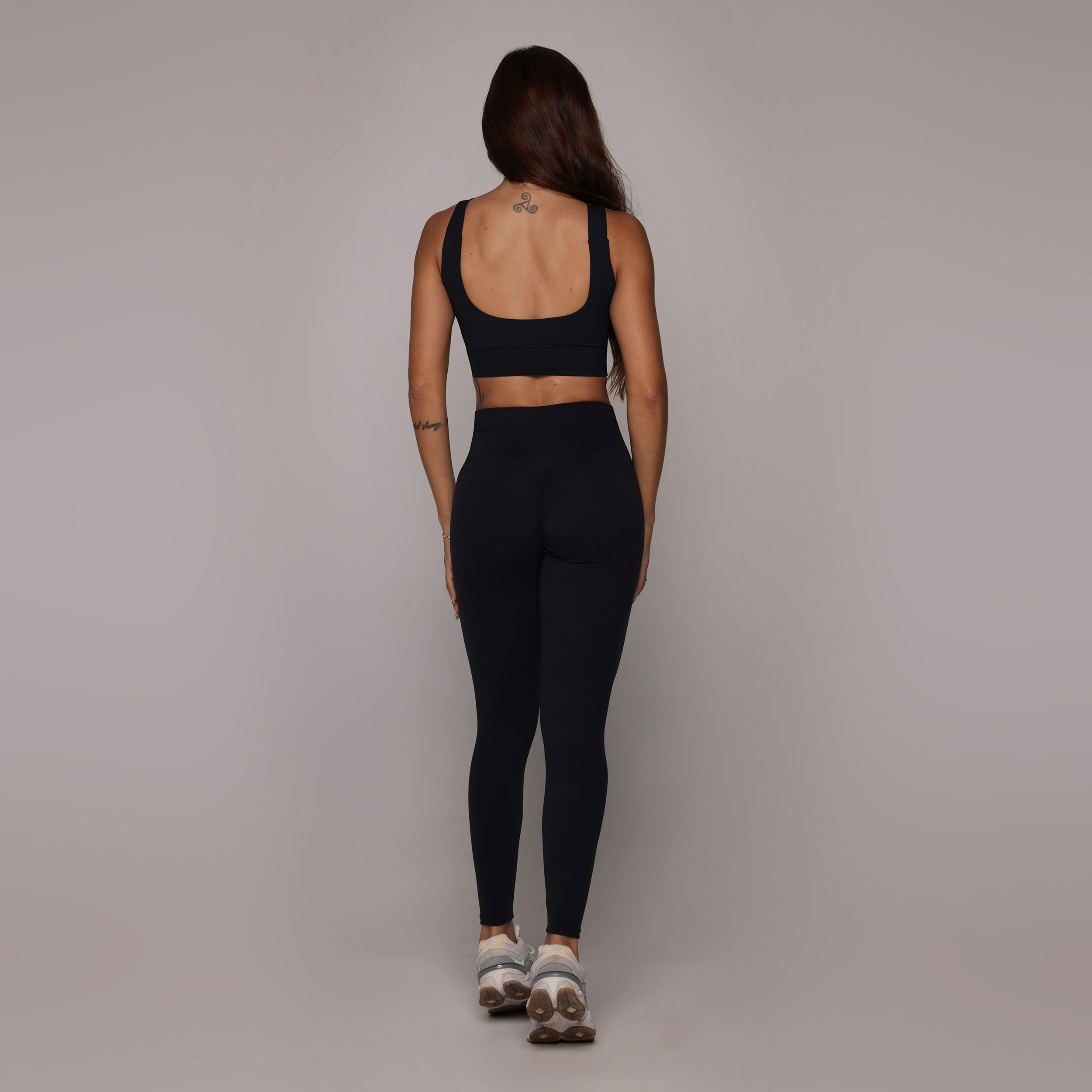 LEGGING EMPINA BUMBUM PRETA TOQUE DE PÊSSEGO - Imagem 6